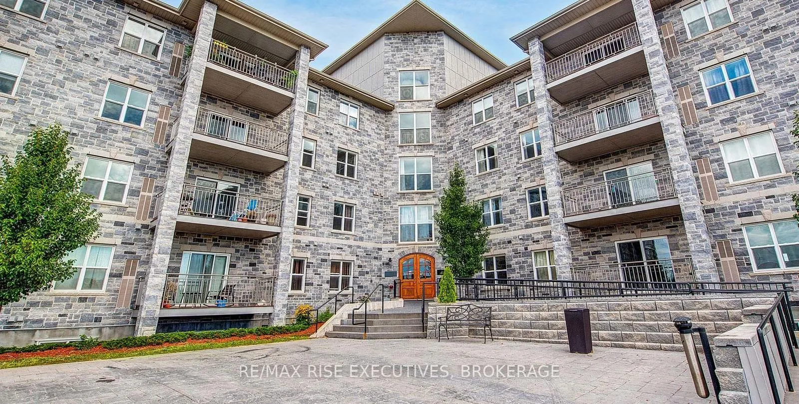 Front of Unit 418, 539 Armstrong Road