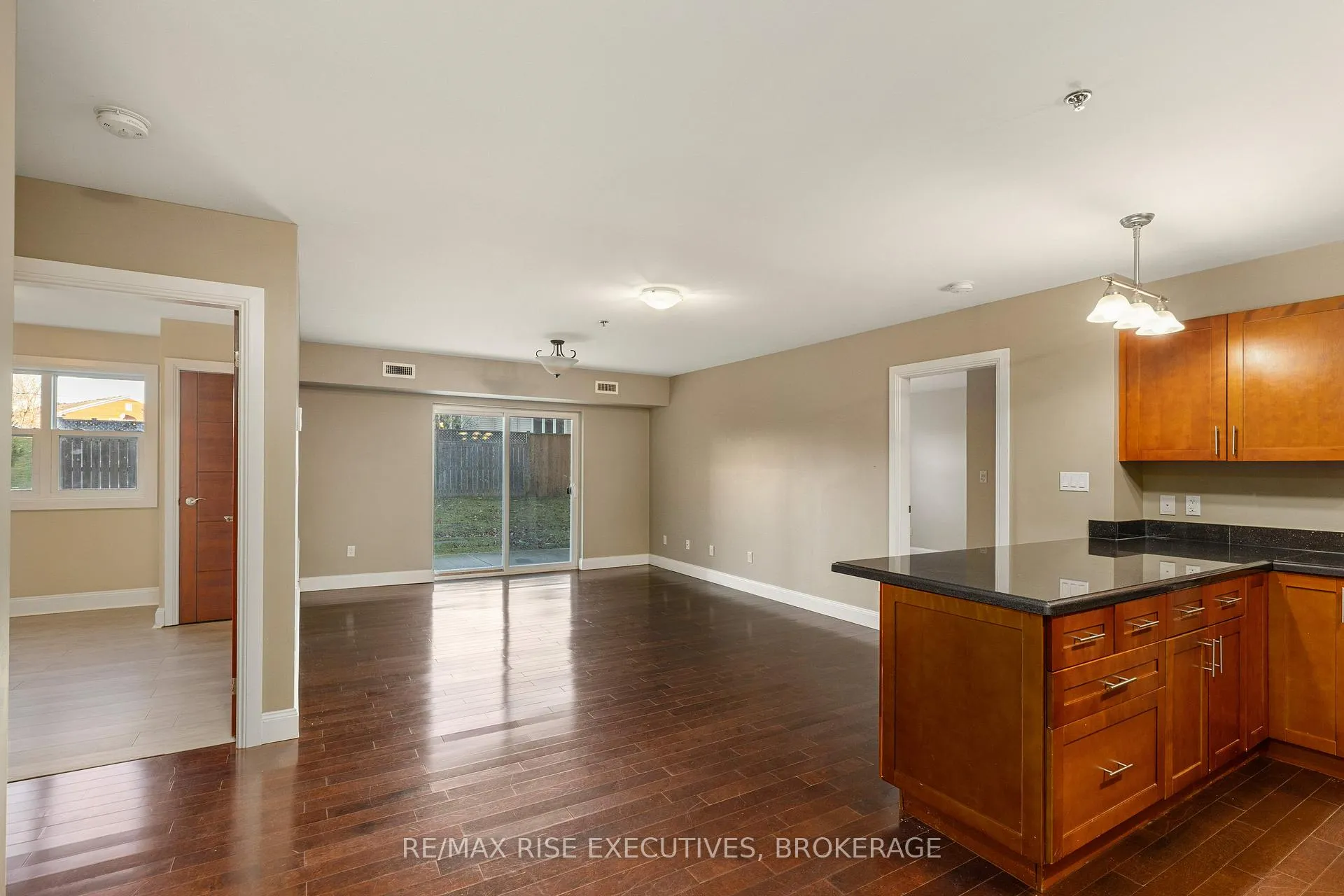 Photo 12 of Unit 405, 539 Armstrong Road, Kingston, East Gardiners Rd — HOMEH