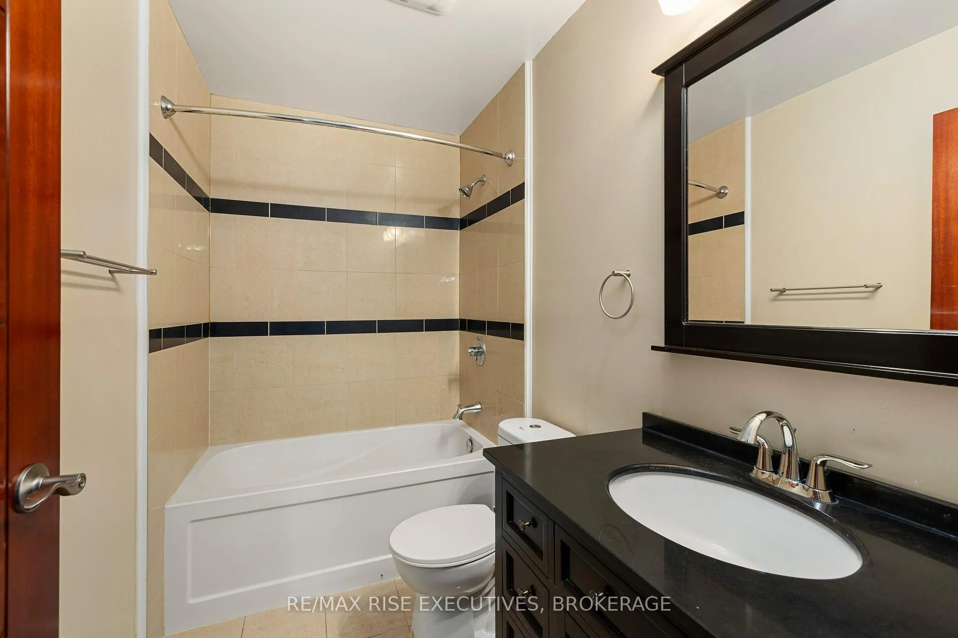 Photo 17 of Unit 405, 539 Armstrong Road, Kingston, East Gardiners Rd — HOMEH