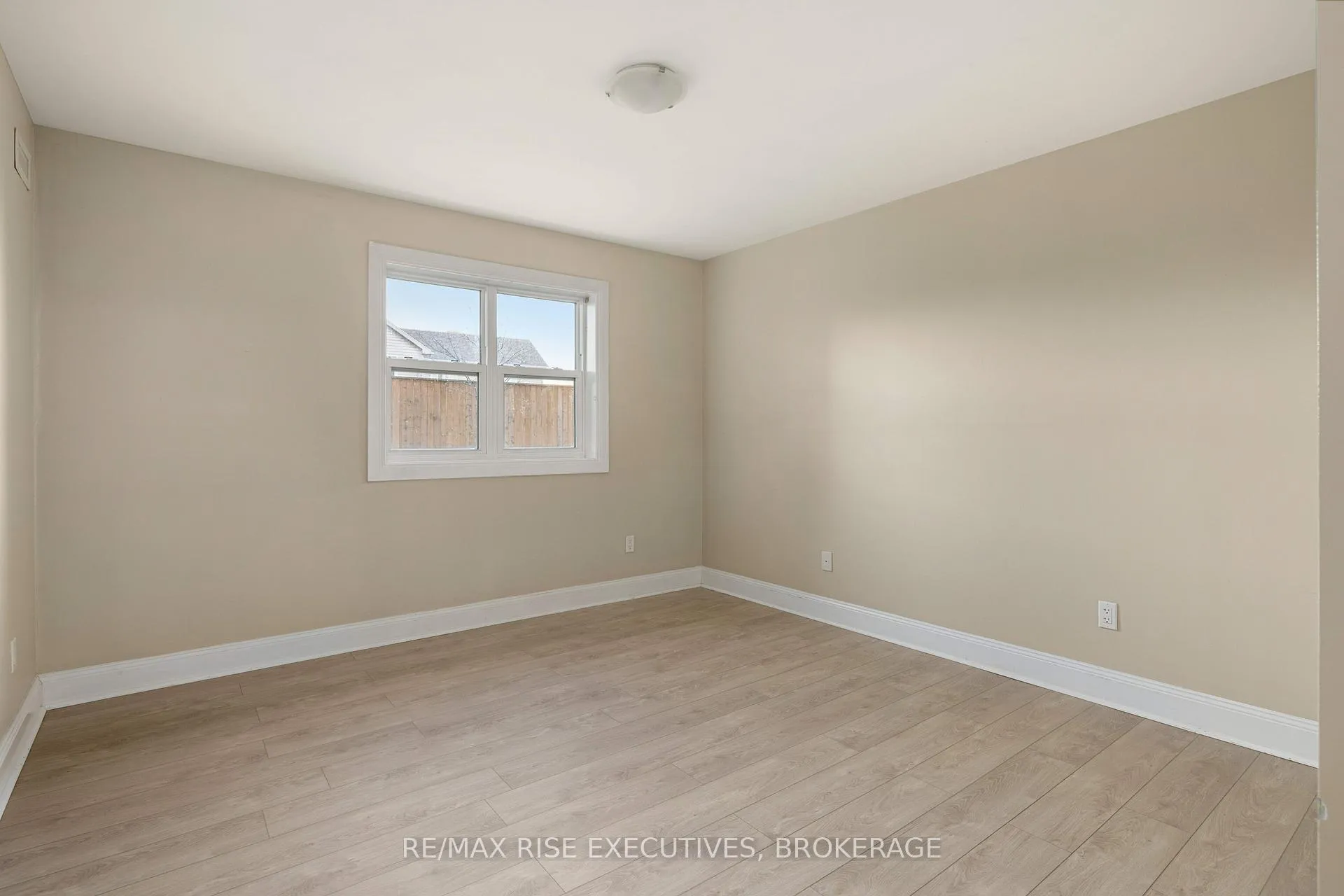 Photo 24 of Unit 405, 539 Armstrong Road, Kingston, East Gardiners Rd — HOMEH