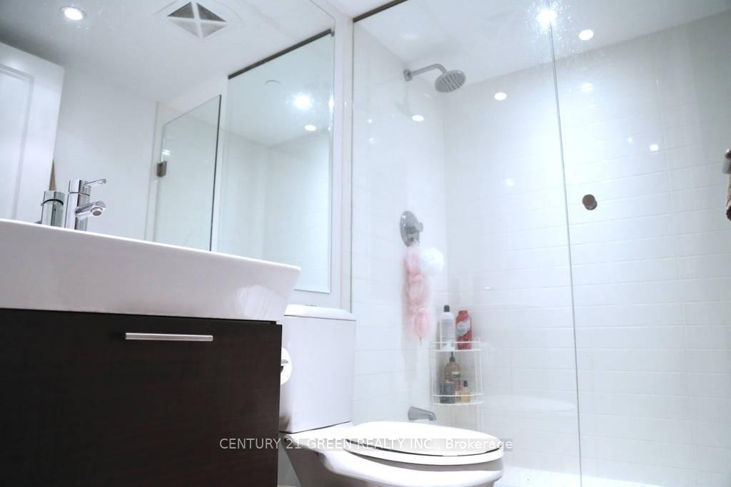 Photo 6 of Unit 2415, 386 Yonge Street, Toronto, Bay Street Corridor — HOMEH