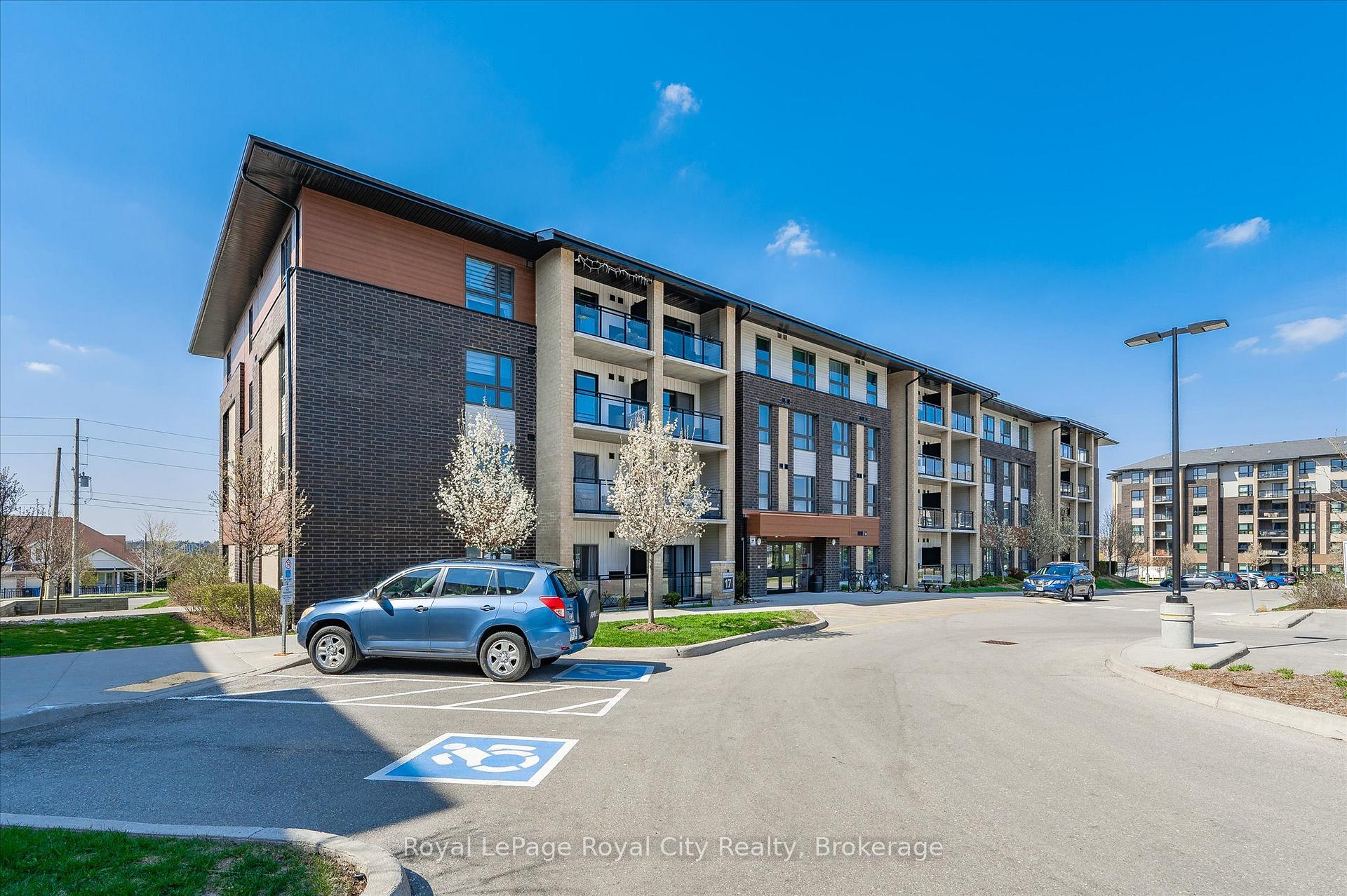 Photo 2 of Unit 301, 17 Kay Crescent, Guelph, Pineridge/Westminster Woods — HOMEH