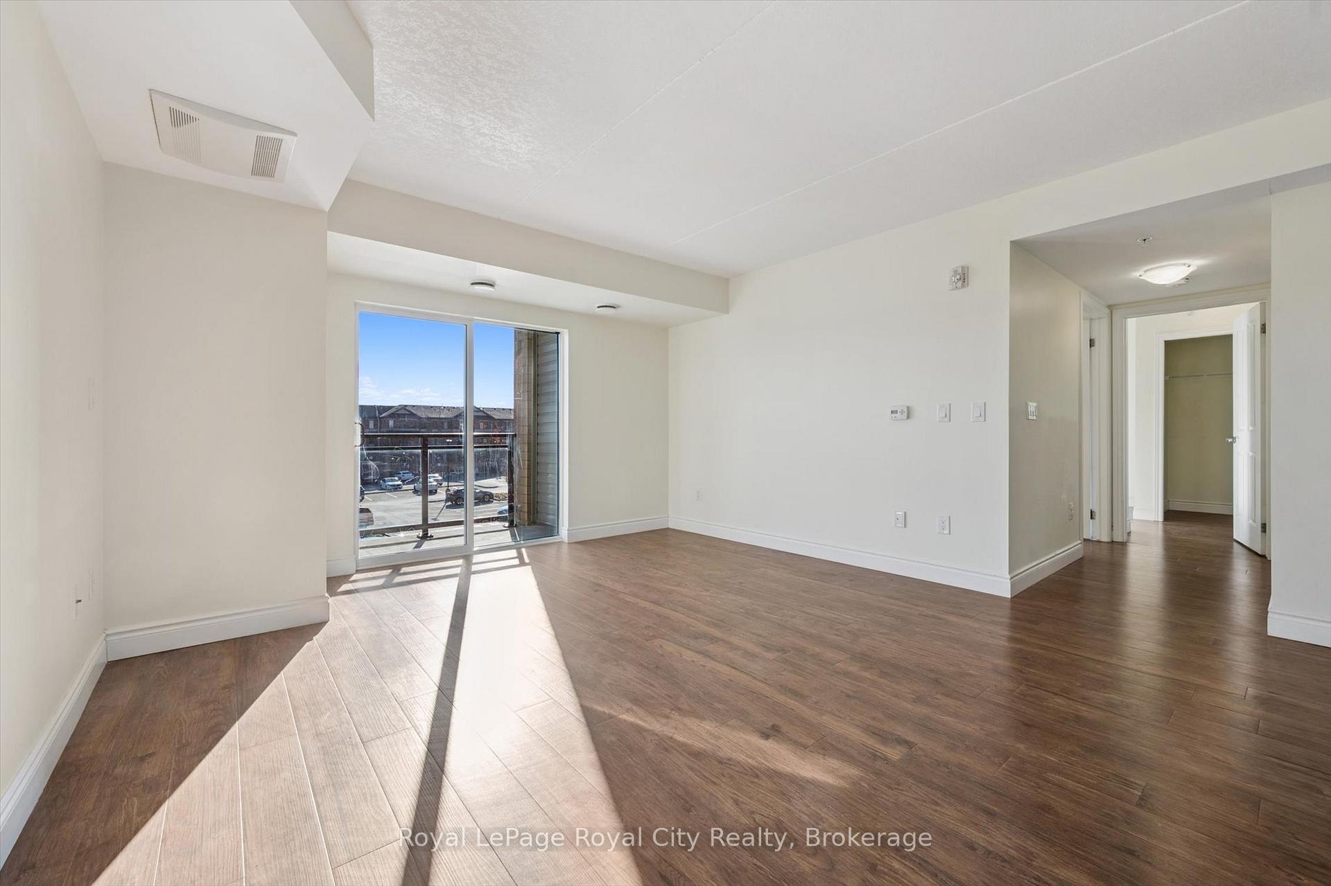 Photo 9 of Unit 301, 17 Kay Crescent, Guelph, Pineridge/Westminster Woods — HOMEH