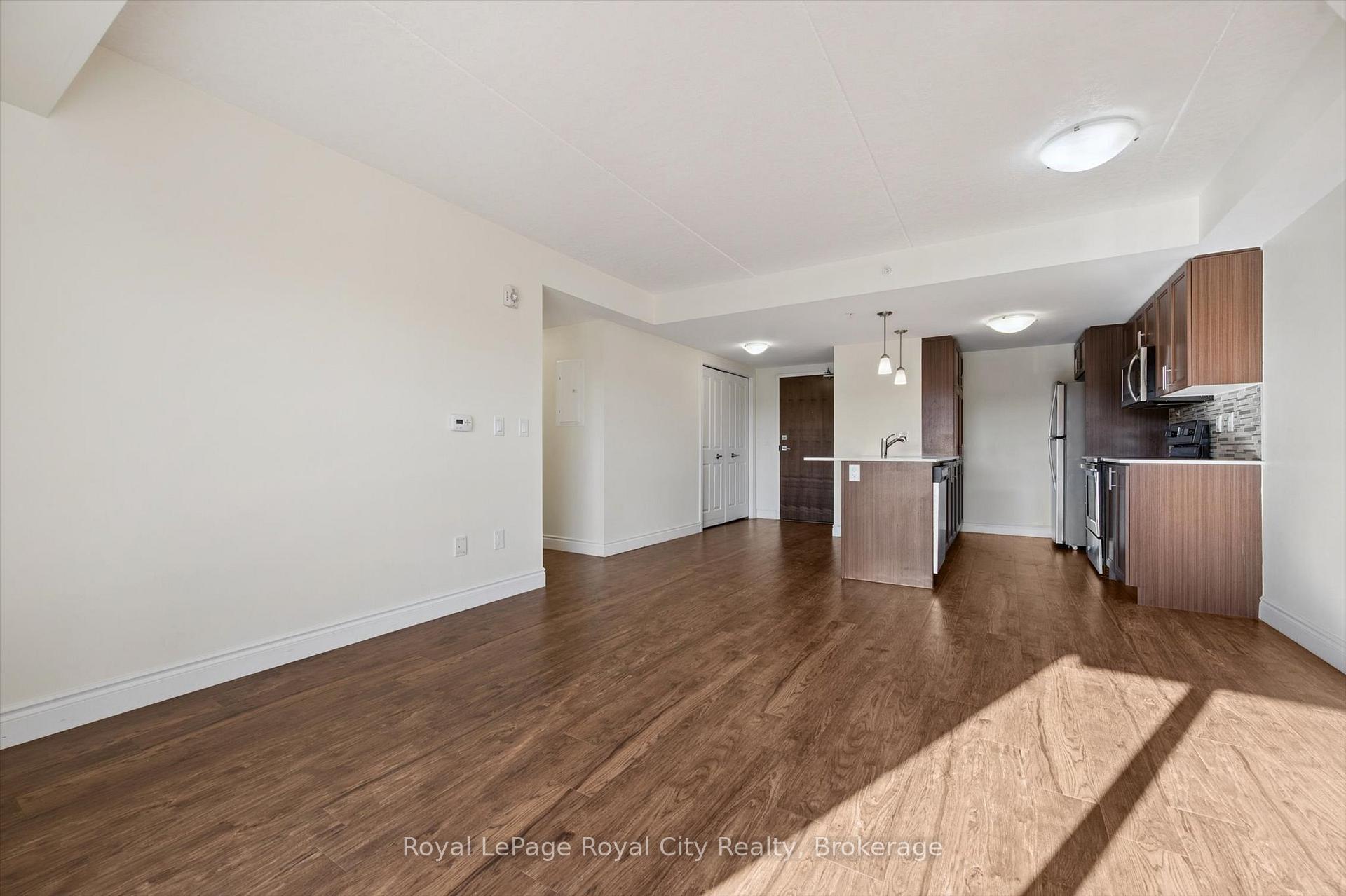 Photo 11 of Unit 301, 17 Kay Crescent, Guelph, Pineridge/Westminster Woods — HOMEH