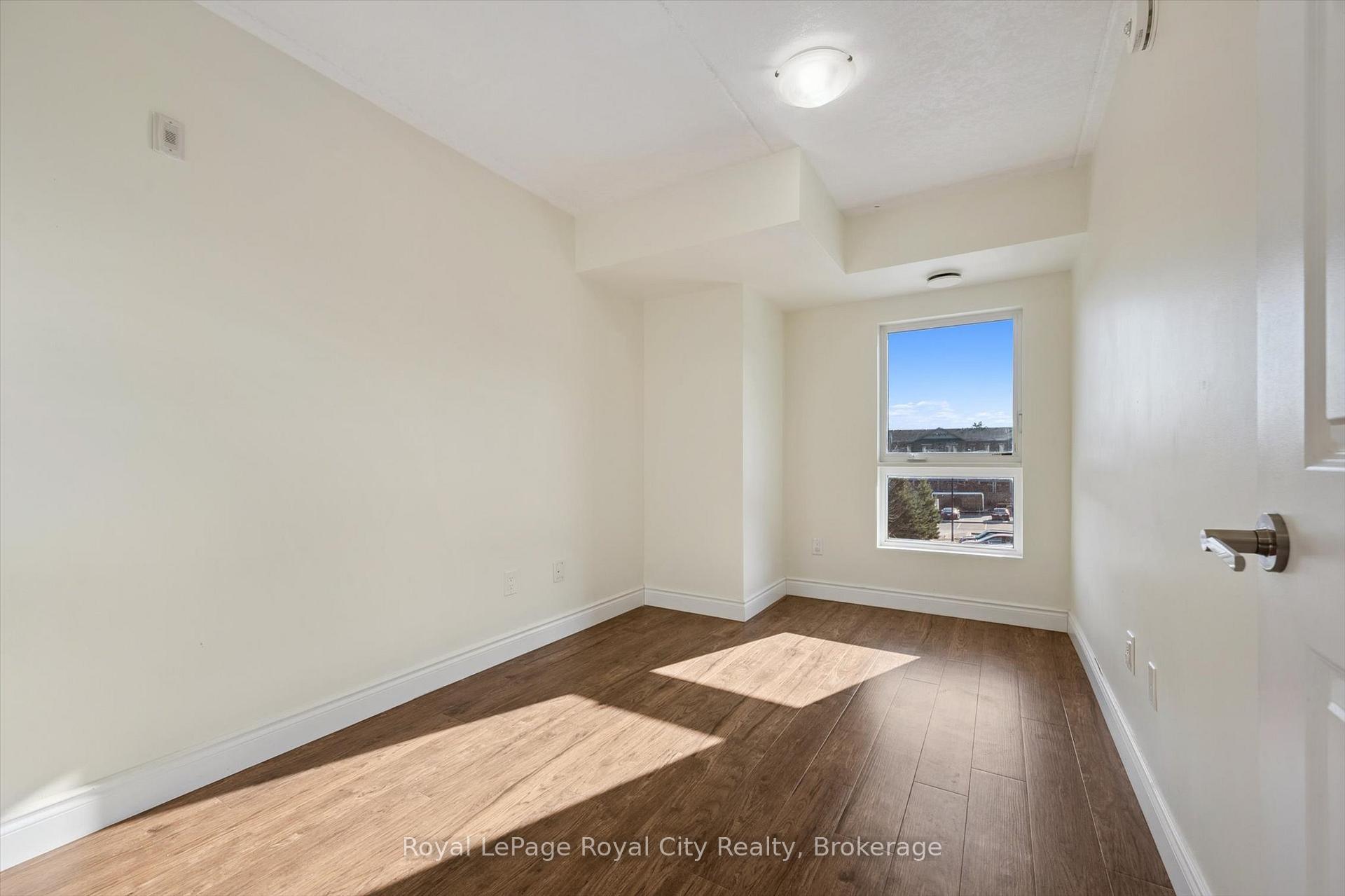 Photo 18 of Unit 301, 17 Kay Crescent, Guelph, Pineridge/Westminster Woods — HOMEH