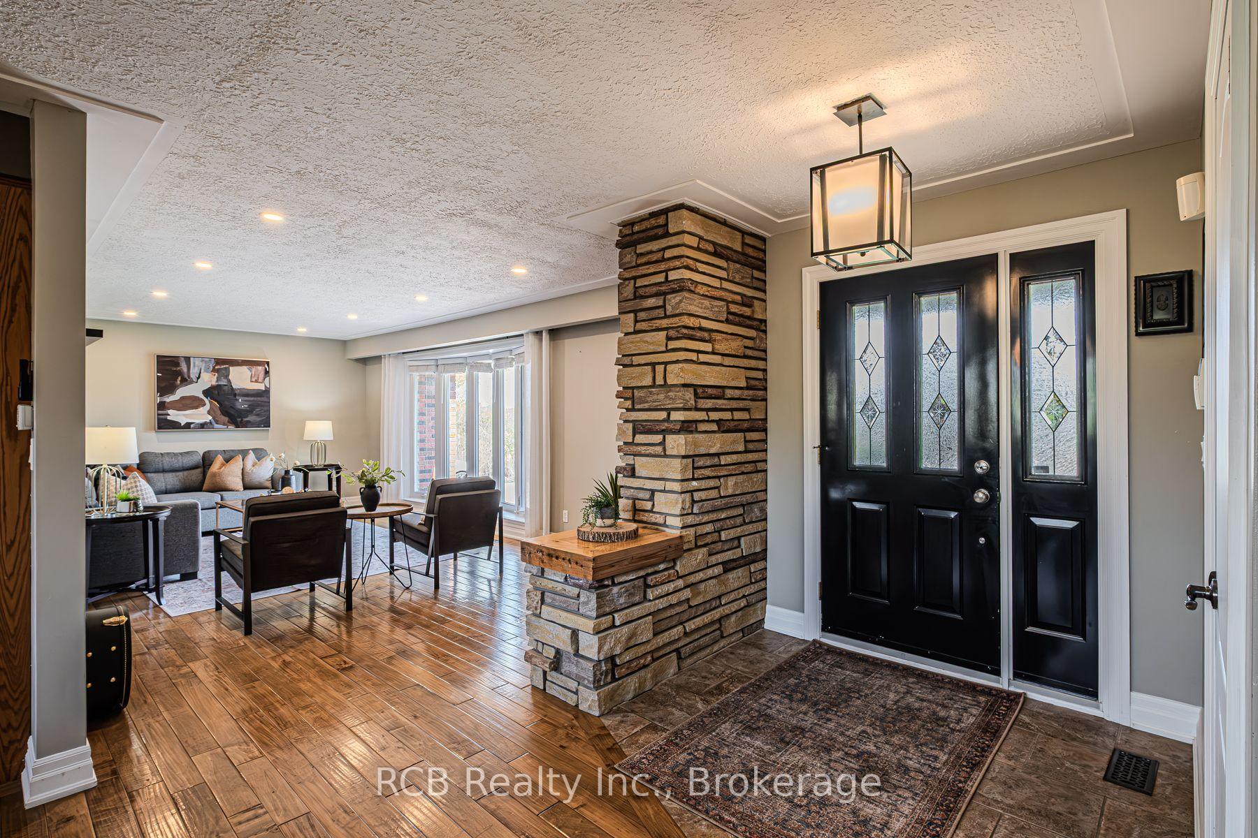 Photo 3 of 253 Highway No 5, Brant, Brantford Twp — HOMEH