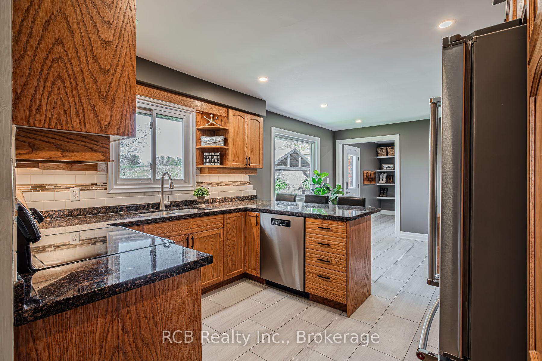 Photo 5 of 253 Highway No 5, Brant, Brantford Twp — HOMEH