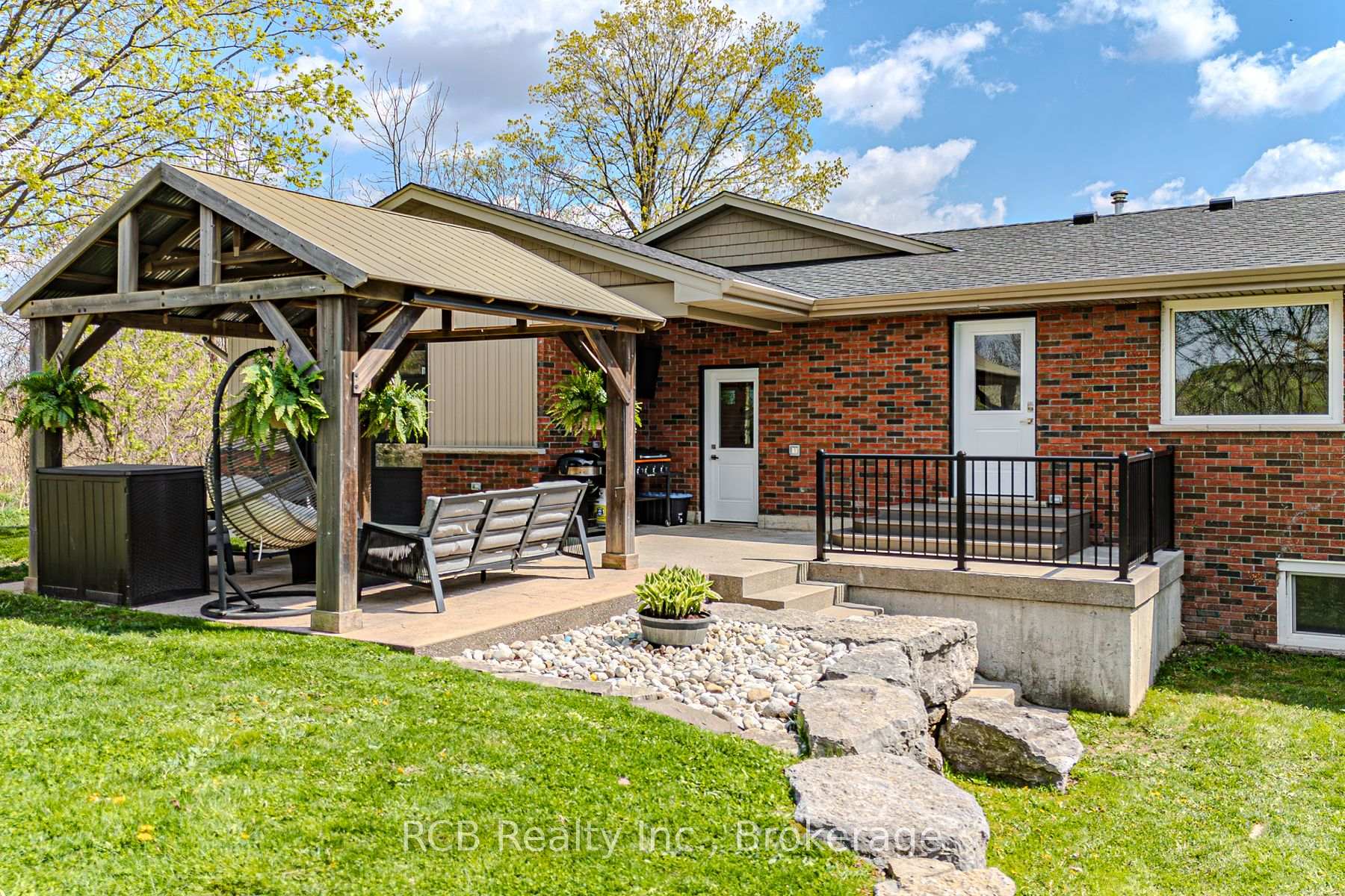 Photo 39 of 253 Highway No 5, Brant, Brantford Twp — HOMEH