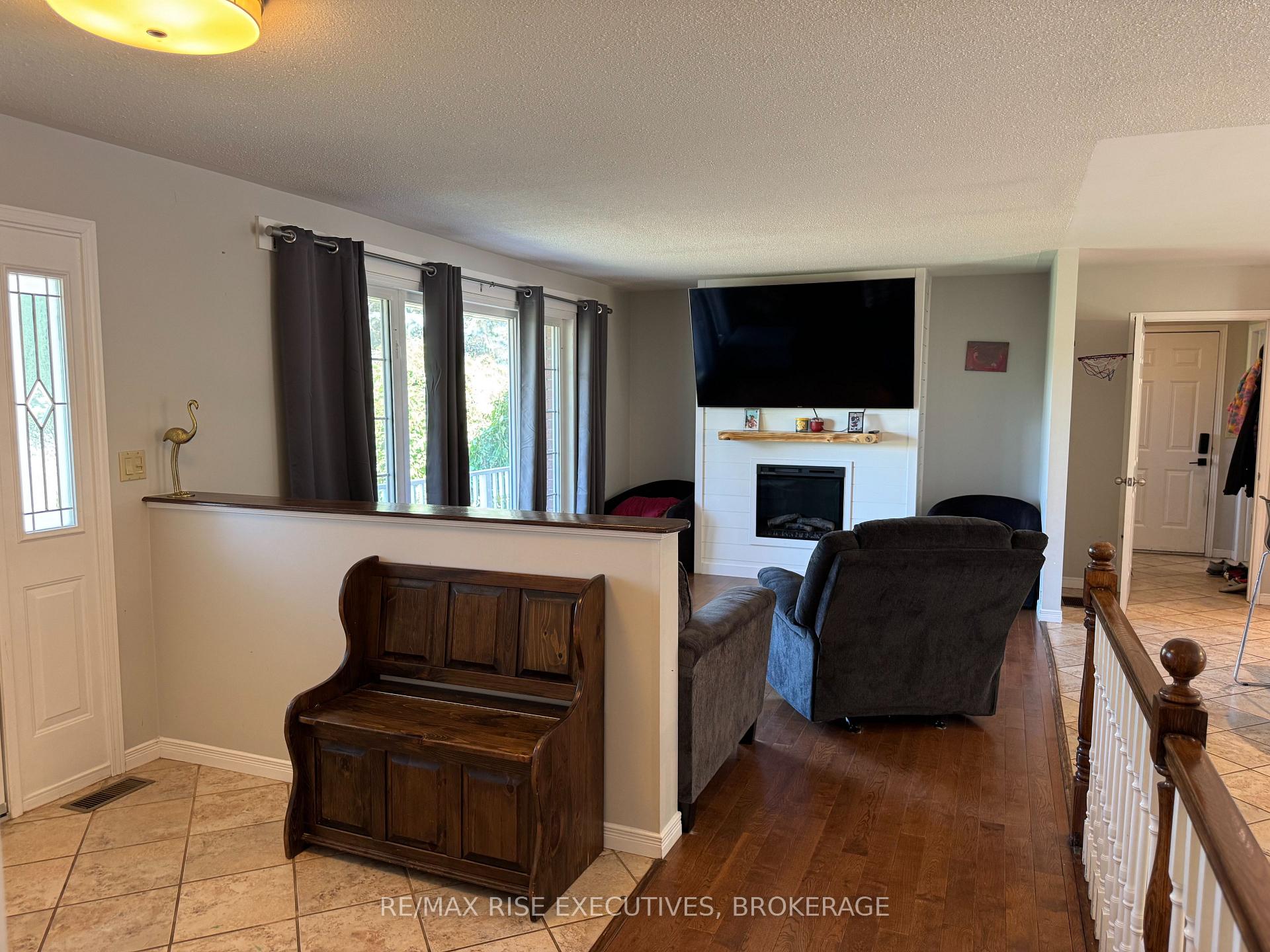 Photo 2 of 485 County Road 2, Gananoque — HOMEH