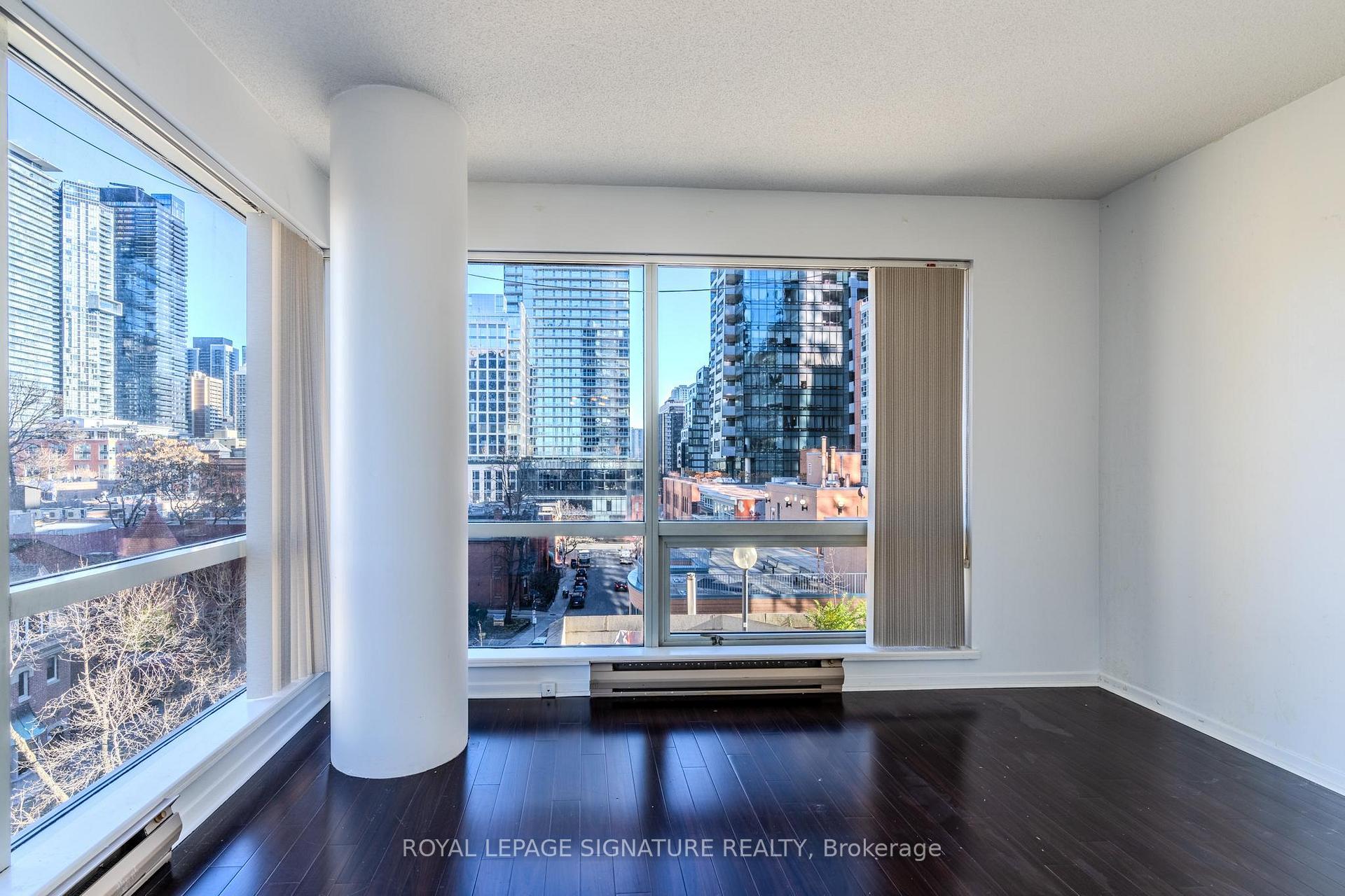 Photo 3 of Unit 704, 1001 Bay Street, Toronto, Bay Street Corridor — HOMEH