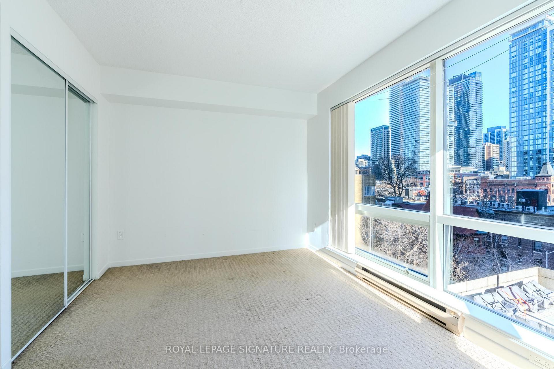 Photo 4 of Unit 704, 1001 Bay Street, Toronto, Bay Street Corridor — HOMEH
