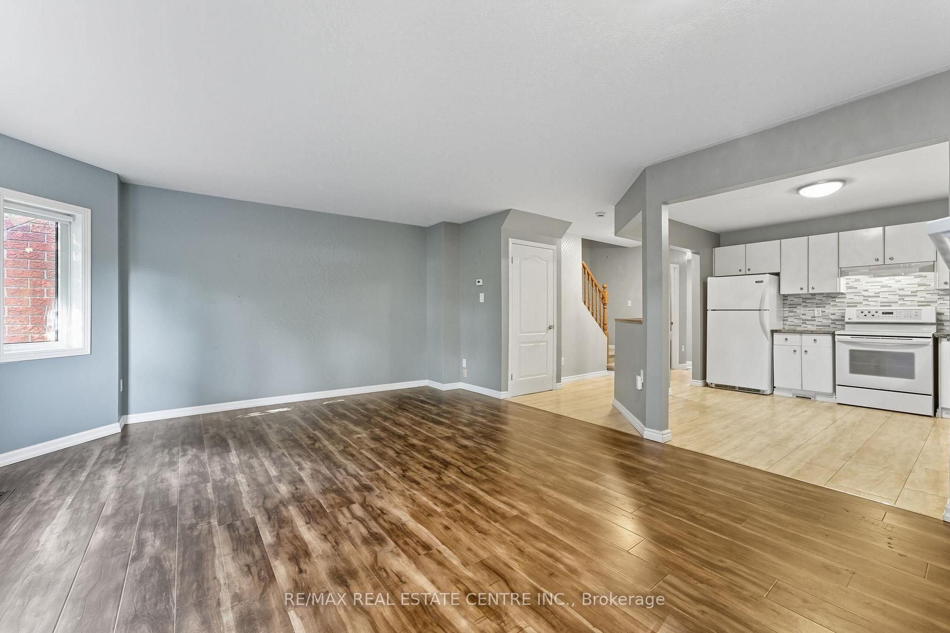 Photo 16 of 713 Champlain Boulevard, Cambridge — HOMEH