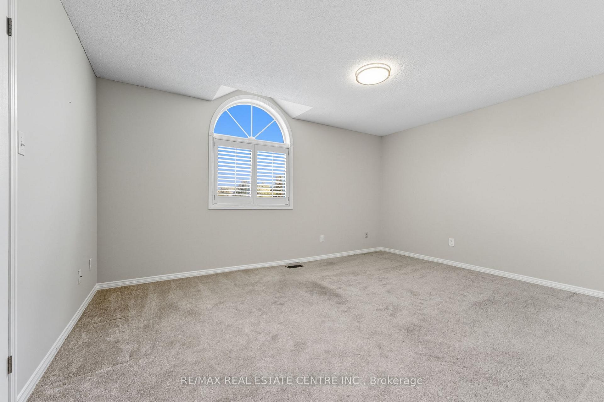 Photo 17 of 713 Champlain Boulevard, Cambridge — HOMEH