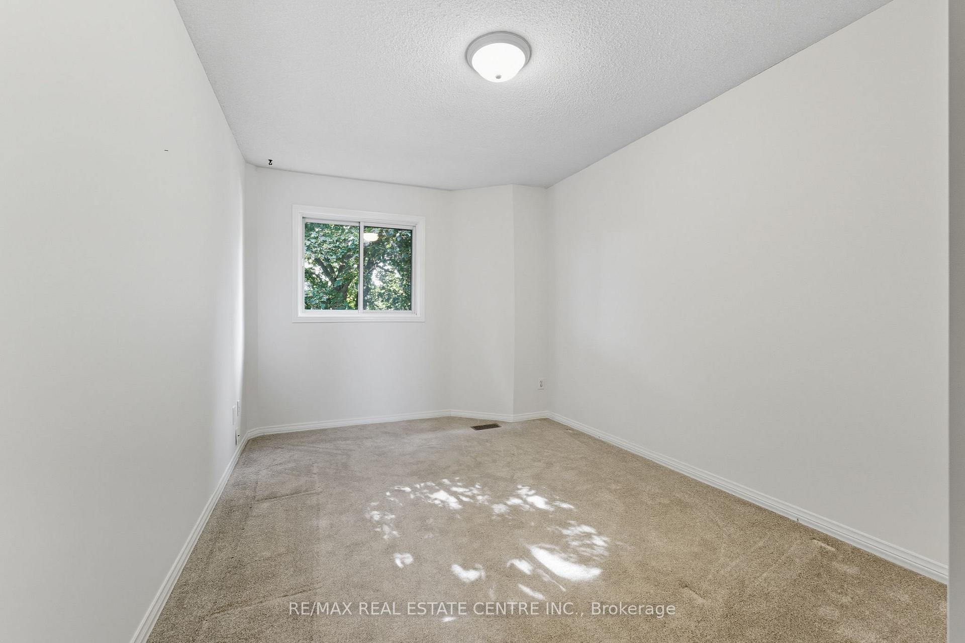 Photo 25 of 713 Champlain Boulevard, Cambridge — HOMEH