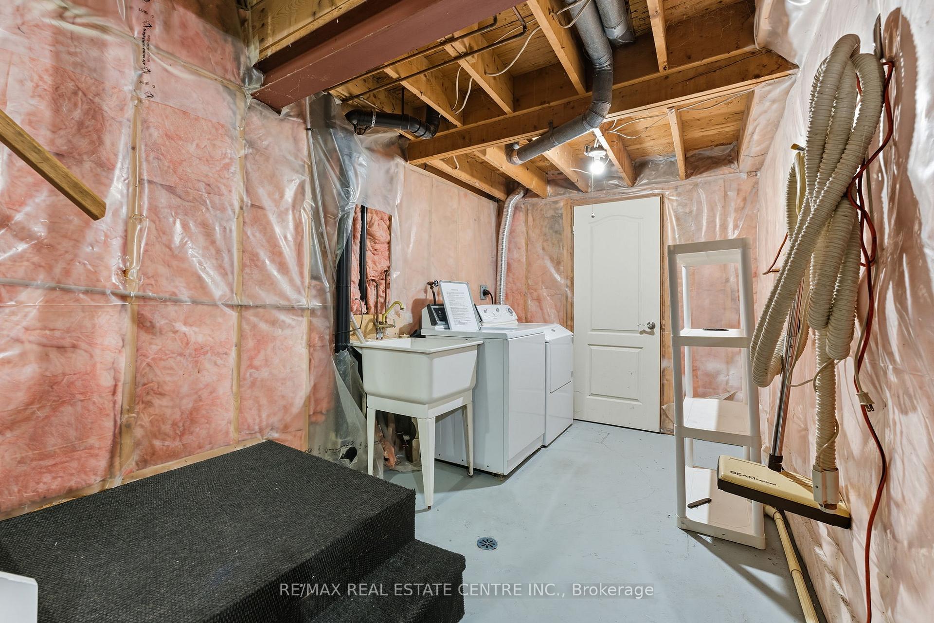 Photo 26 of 713 Champlain Boulevard, Cambridge — HOMEH