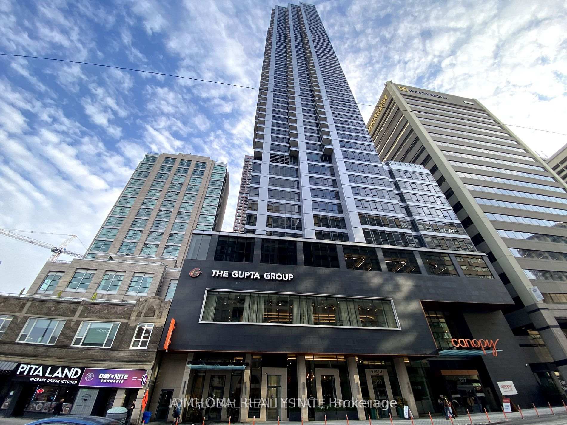 Front of Unit 4509, 395 Bloor Street E
