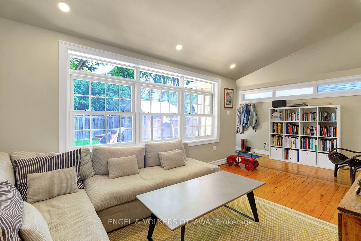 Photo 18 of 461 Golden Avenue, Ottawa, McKellar/Highland — HOMEH