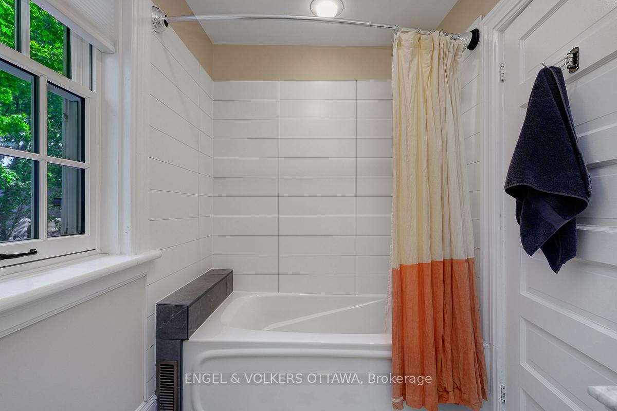 Photo 21 of 461 Golden Avenue, Ottawa, McKellar/Highland — HOMEH