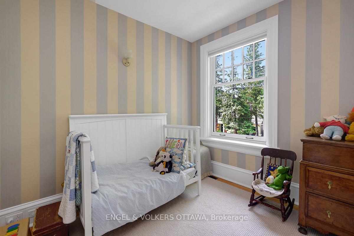 Photo 26 of 461 Golden Avenue, Ottawa, McKellar/Highland — HOMEH