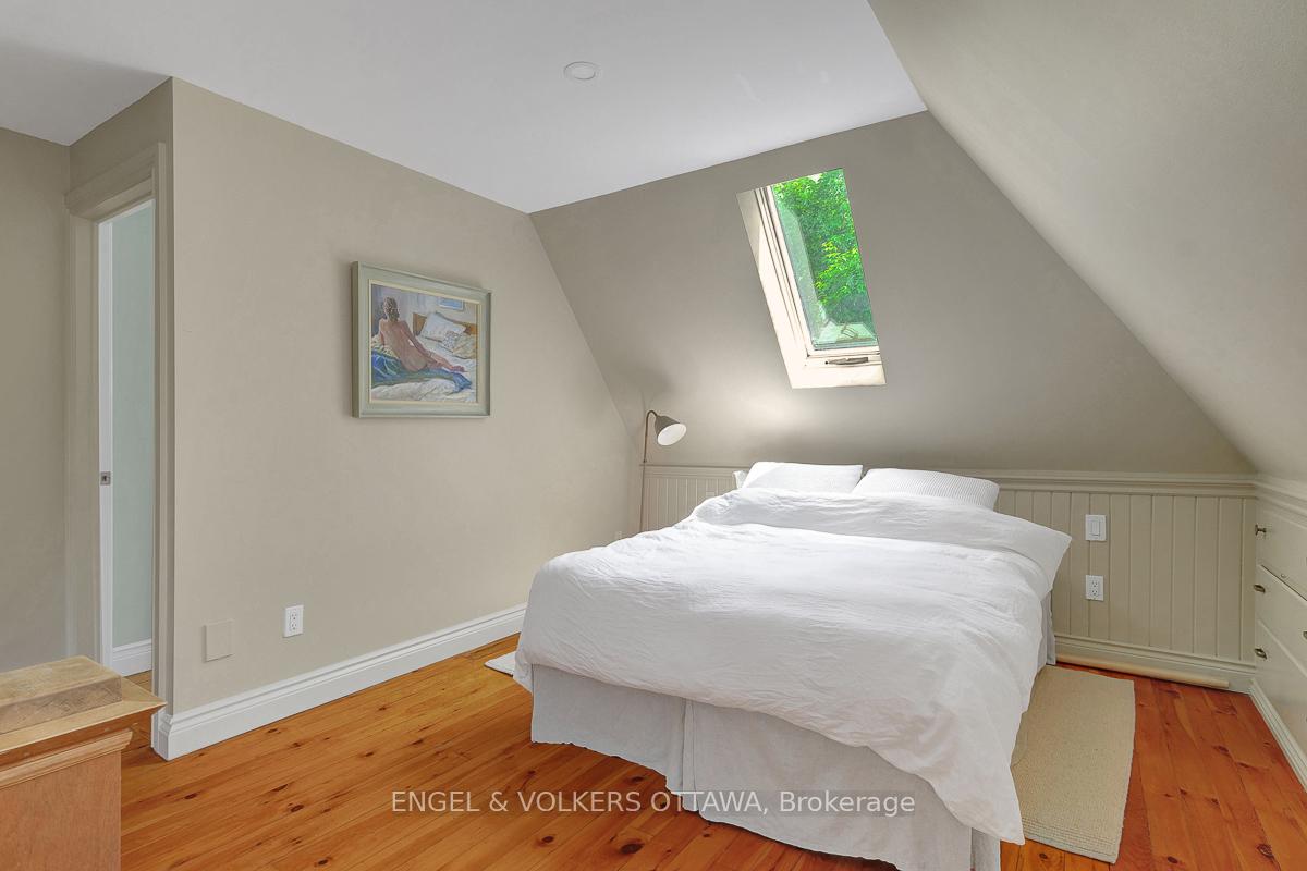 Photo 28 of 461 Golden Avenue, Ottawa, McKellar/Highland — HOMEH