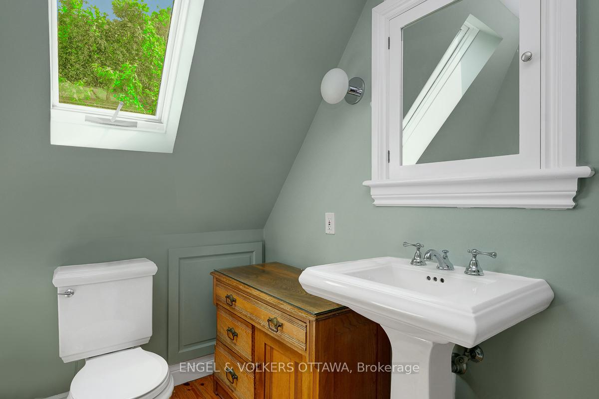 Photo 31 of 461 Golden Avenue, Ottawa, McKellar/Highland — HOMEH