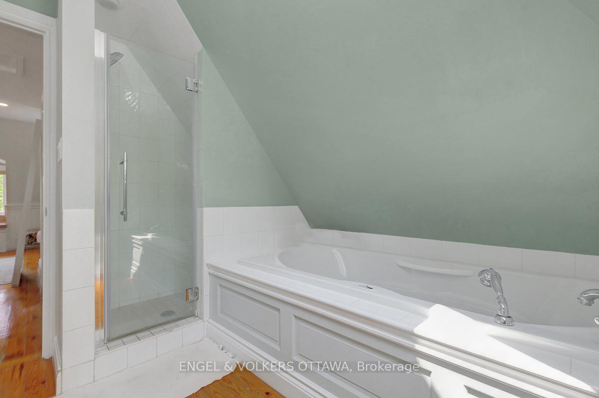 Photo 33 of 461 Golden Avenue, Ottawa, McKellar/Highland — HOMEH