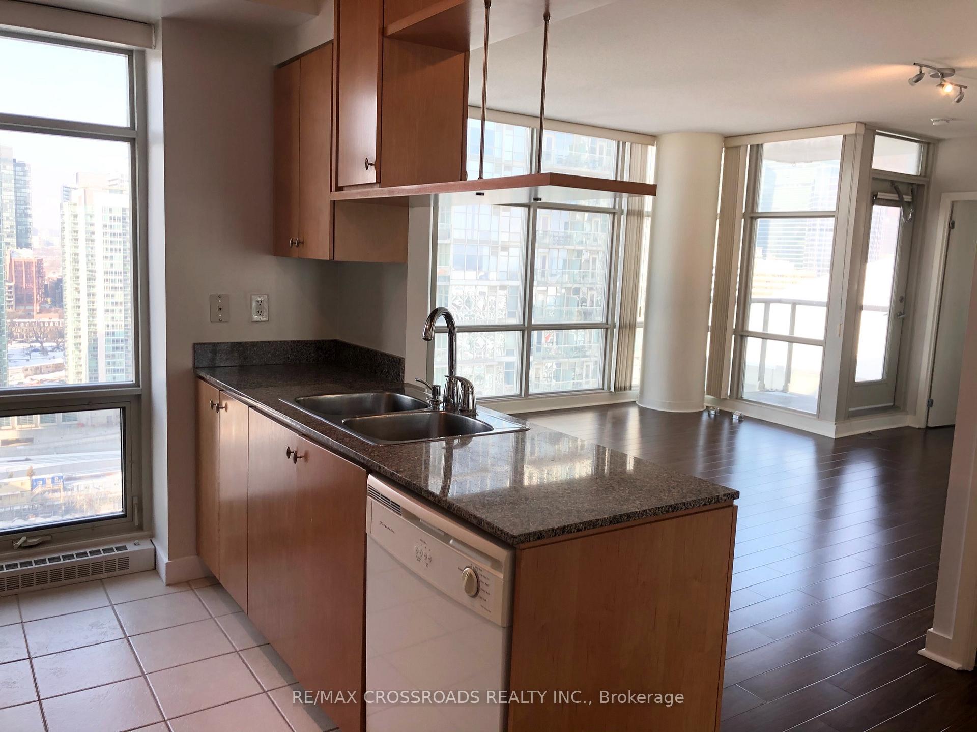Photo 2 of Unit 2806, 35 Mariner Terrace, Toronto, Waterfront Communities — HOMEH