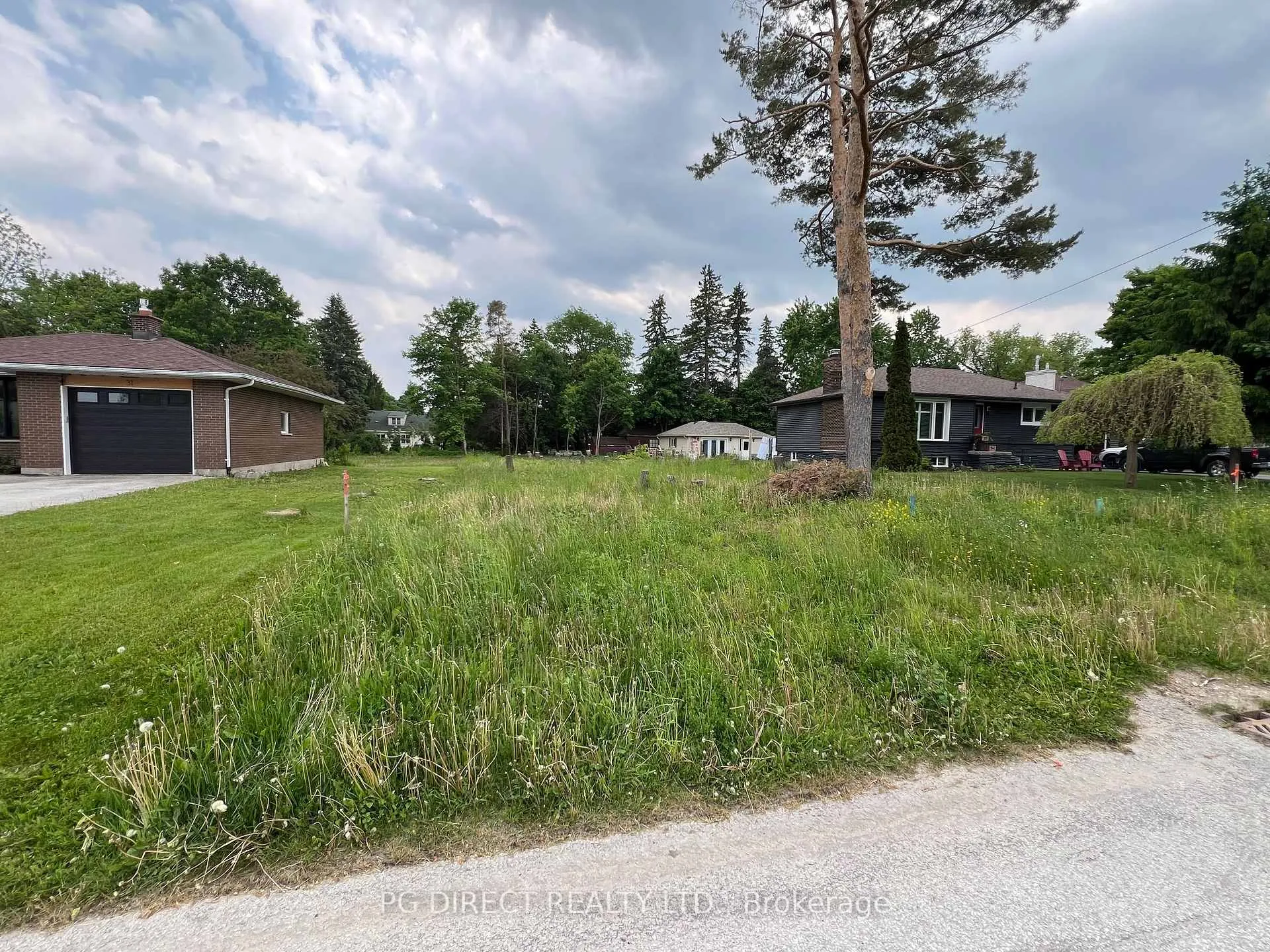 Photo 1 of 29 Nelson Street, Clearview, Creemore — HOMEH