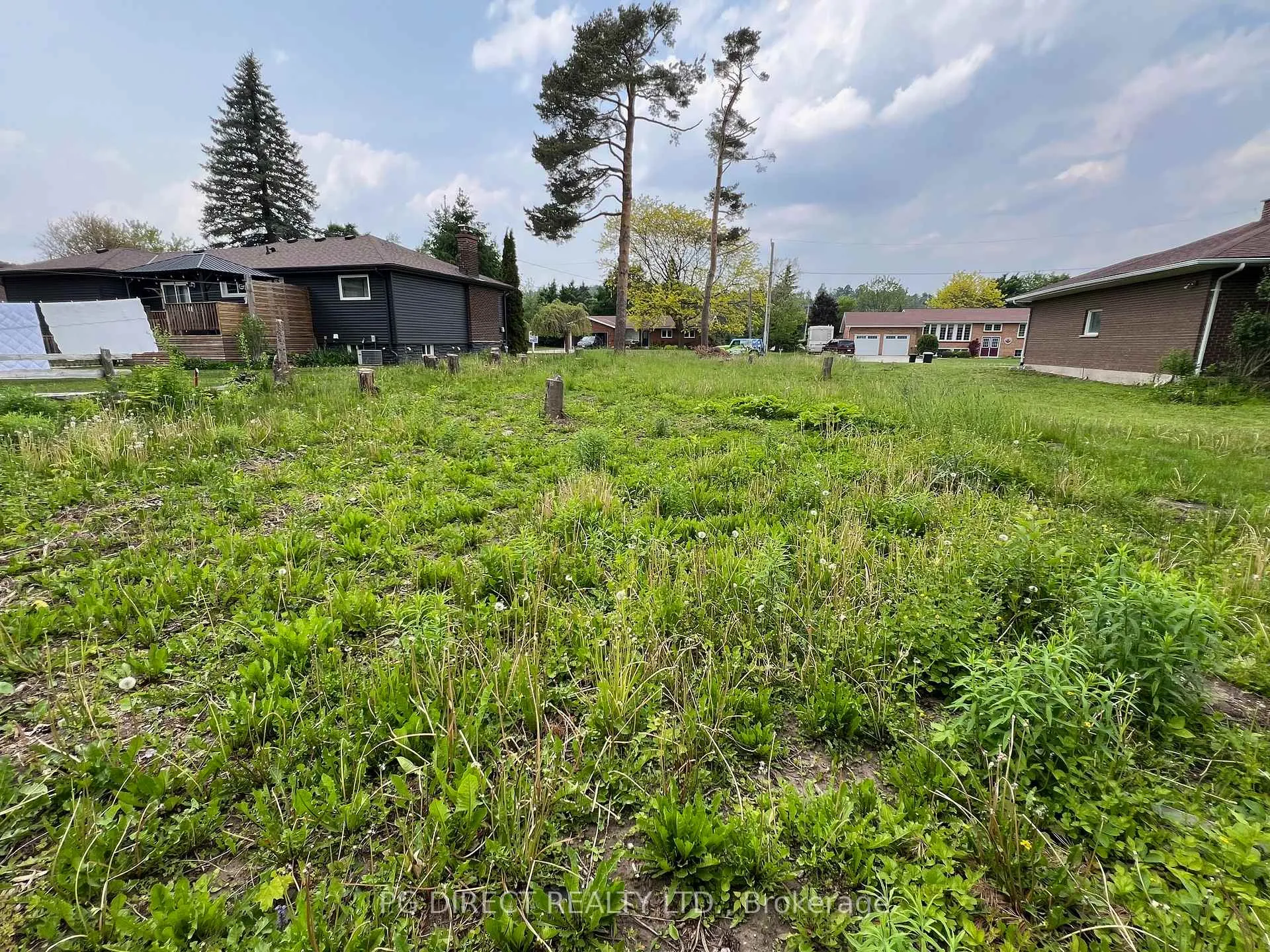 Photo 2 of 29 Nelson Street, Clearview, Creemore — HOMEH