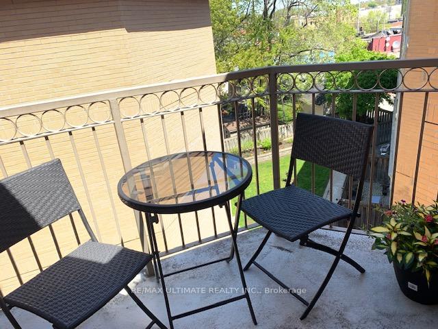 Photo 10 of Unit 409, 211 Randolph Road, Toronto, Leaside — HOMEH