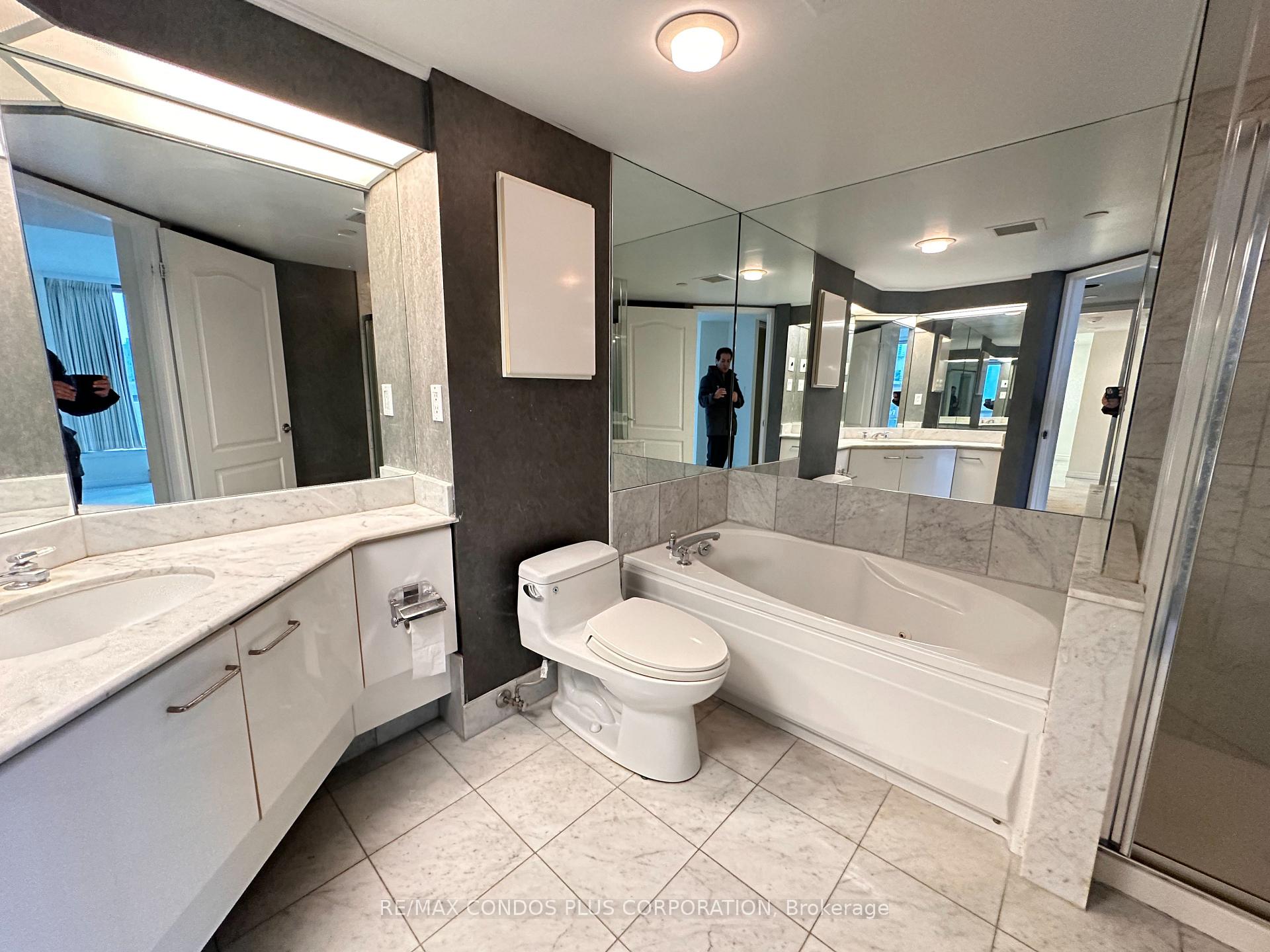 Photo 6 of Unit 2611, 38 Elm Street, Toronto, Bay Street Corridor — HOMEH