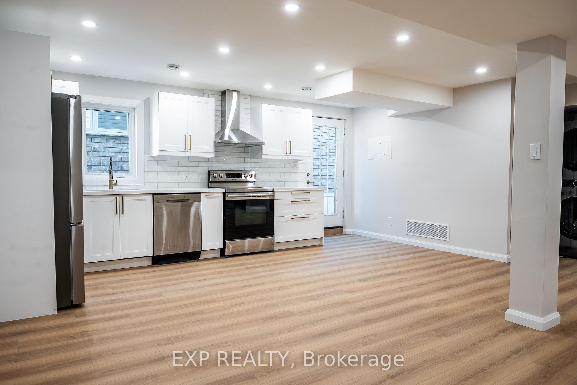 Photo 16 of 160 Bishop Drive, Barrie, Ardagh — HOMEH