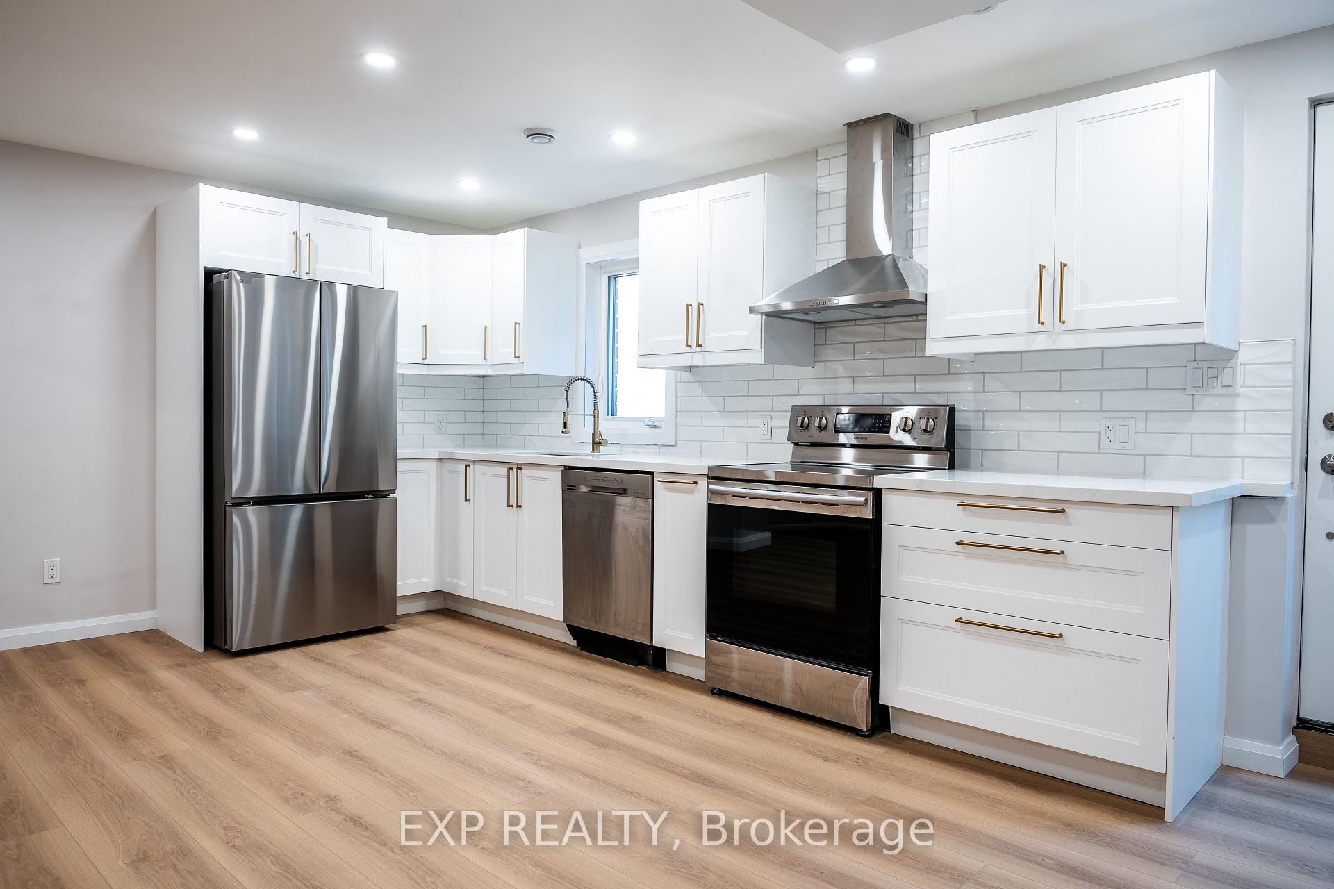Photo 19 of 160 Bishop Drive, Barrie, Ardagh — HOMEH