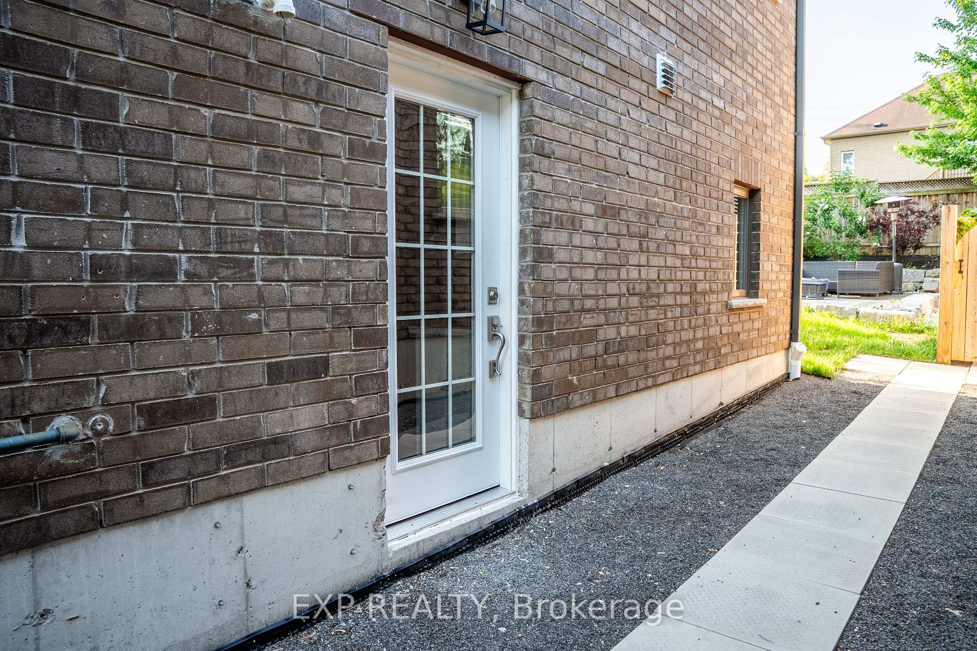 Photo 23 of 160 Bishop Drive, Barrie, Ardagh — HOMEH