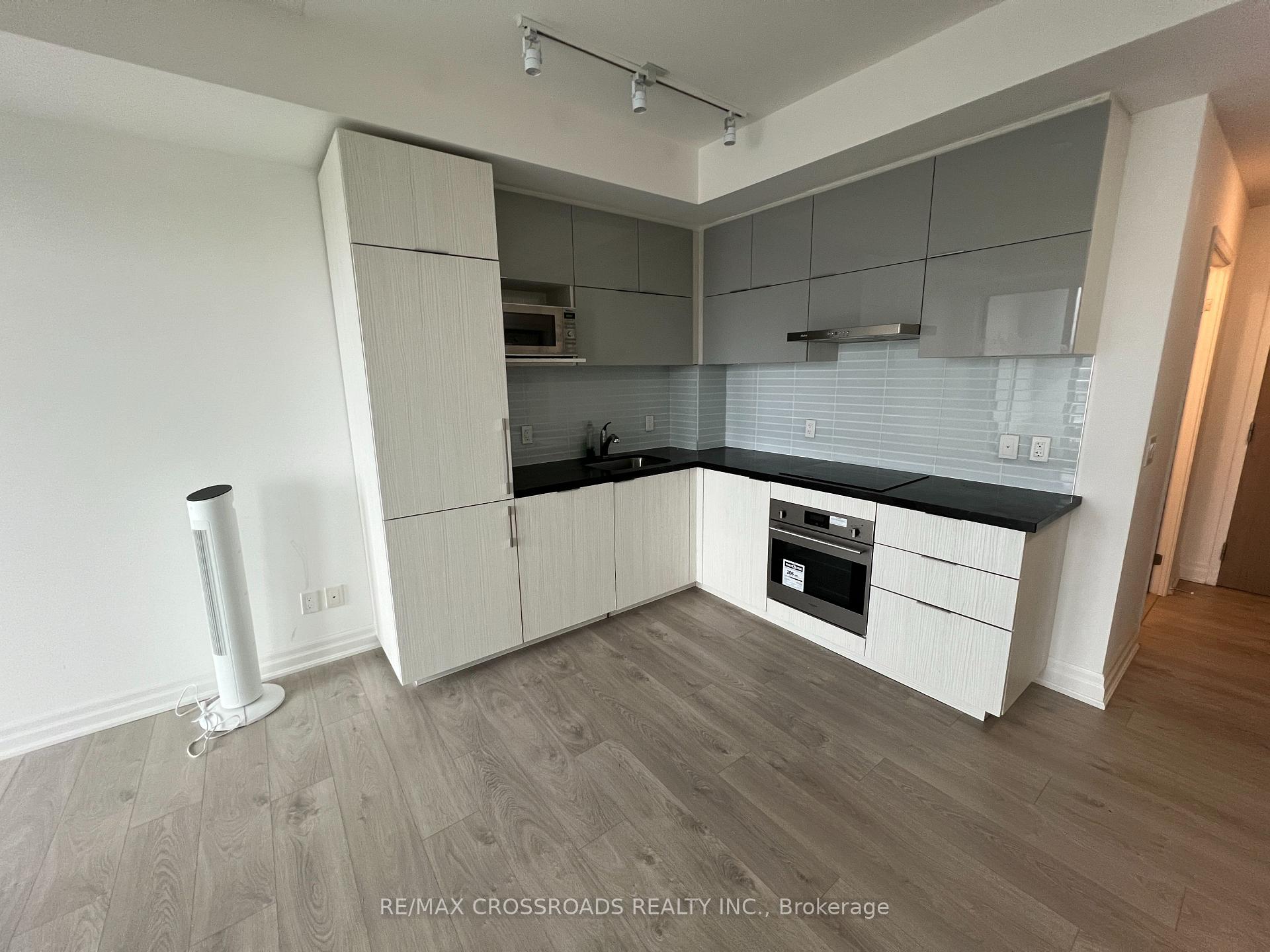 Photo 2 of Unit 907, 8 Rouge Valley Drive, Markham, Unionville — HOMEH
