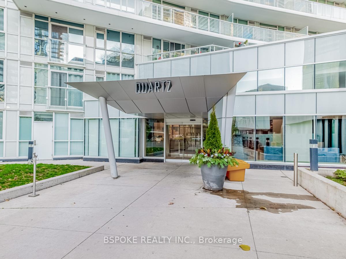 Photo 2 of Unit 3303, 75 Queens Wharf Road, Toronto, Waterfront Communities — HOMEH