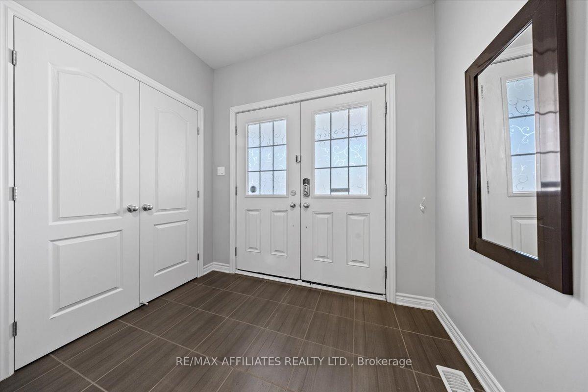 Photo 5 of 726 Bunchberry Way, Ottawa, Blossom Park/Kemp Park/Findlay Creek — HOMEH