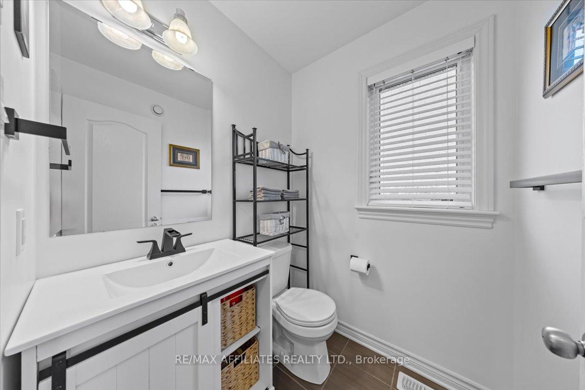 Photo 4 of 726 Bunchberry Way, Ottawa, Blossom Park/Kemp Park/Findlay Creek — HOMEH