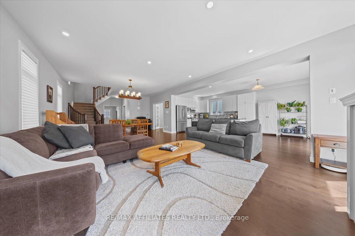 Photo 15 of 726 Bunchberry Way, Ottawa, Blossom Park/Kemp Park/Findlay Creek — HOMEH