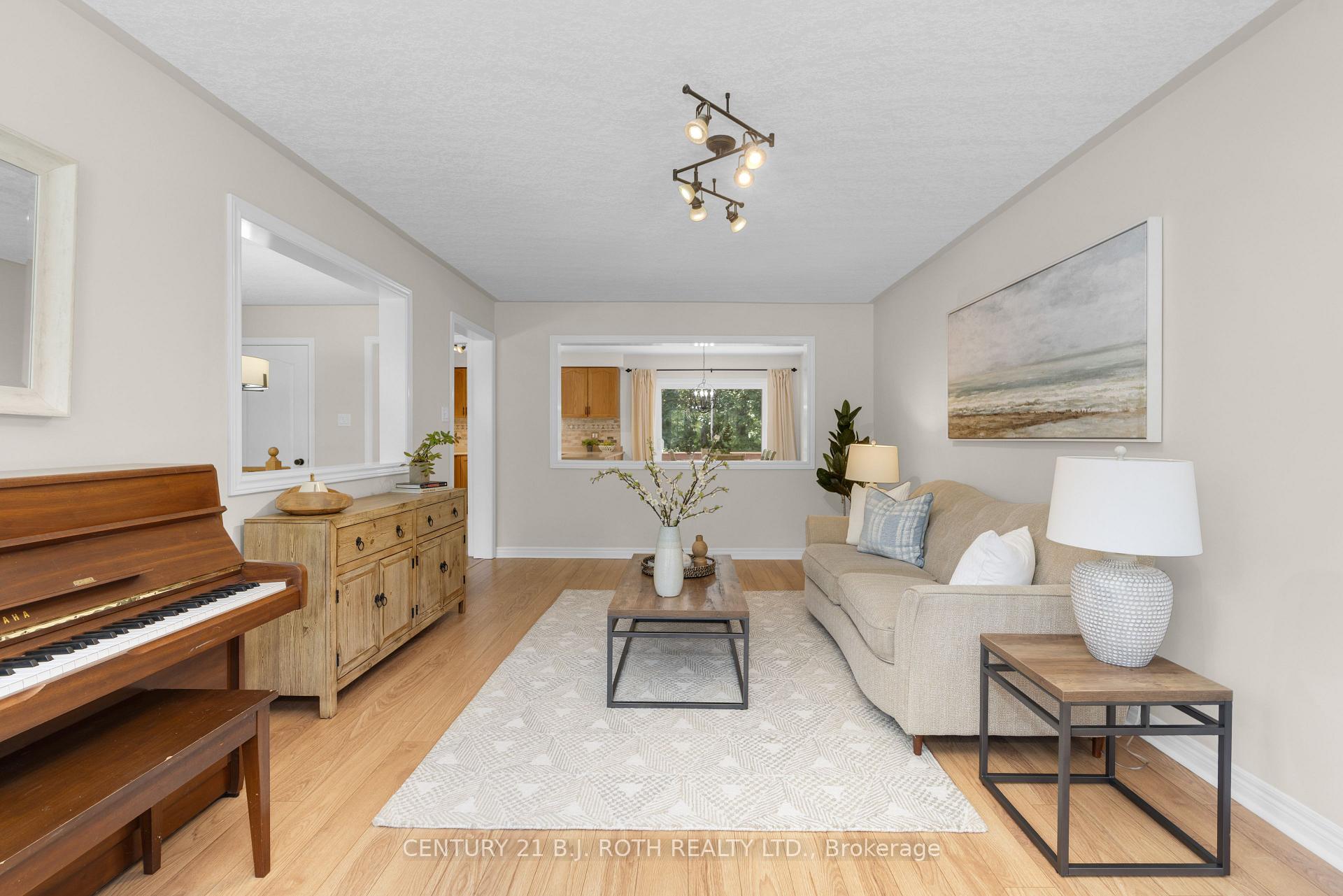 Photo 6 of 156 Cumming Drive, Barrie, Ardagh — HOMEH