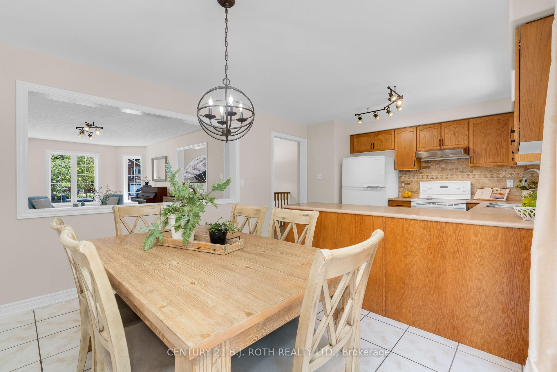 Photo 13 of 156 Cumming Drive, Barrie, Ardagh — HOMEH