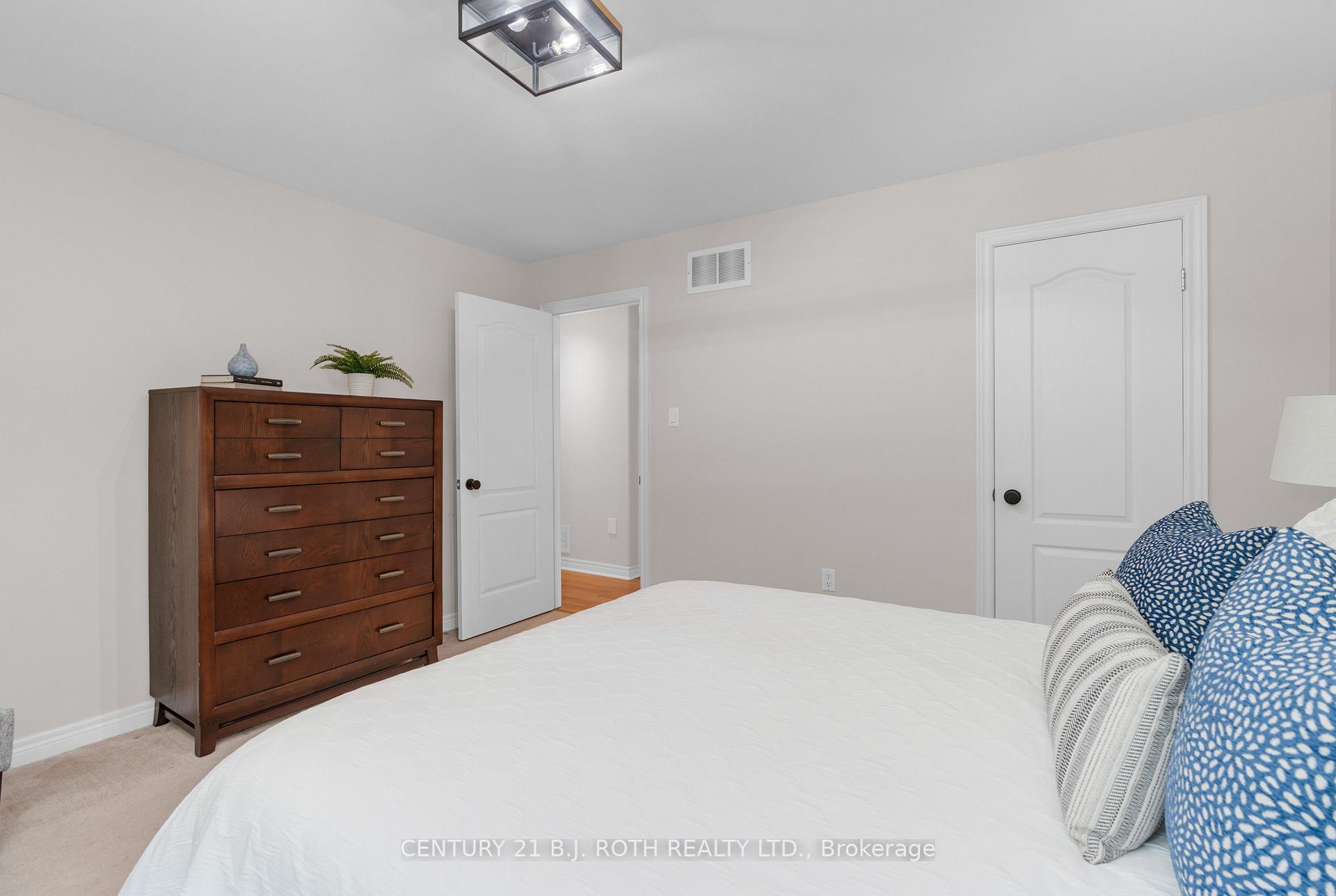 Photo 16 of 156 Cumming Drive, Barrie, Ardagh — HOMEH