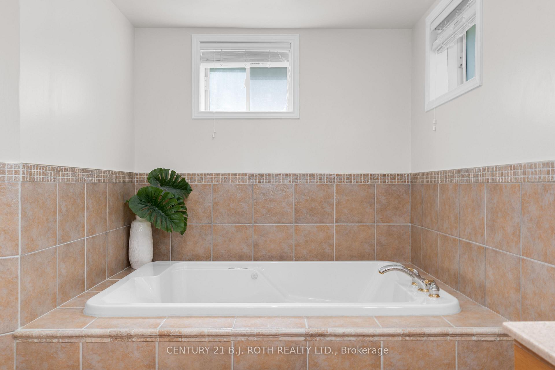 Photo 29 of 156 Cumming Drive, Barrie, Ardagh — HOMEH