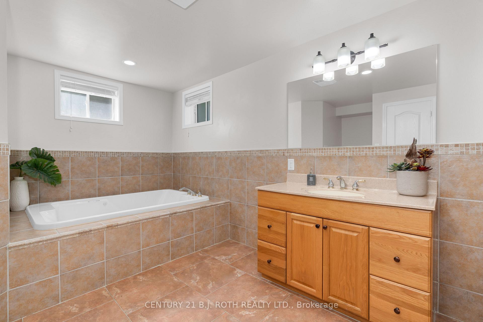 Photo 31 of 156 Cumming Drive, Barrie, Ardagh — HOMEH