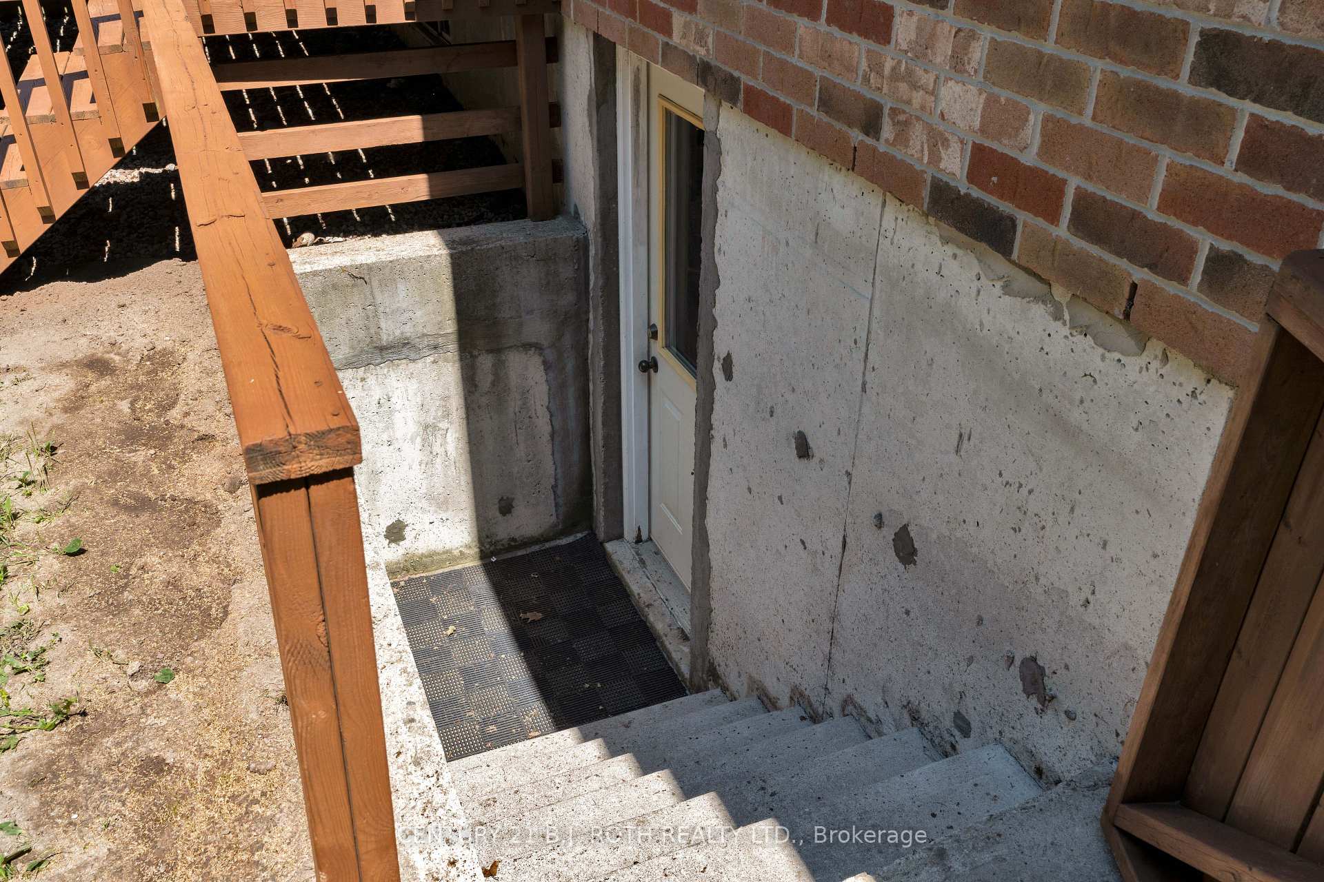 Photo 35 of 156 Cumming Drive, Barrie, Ardagh — HOMEH