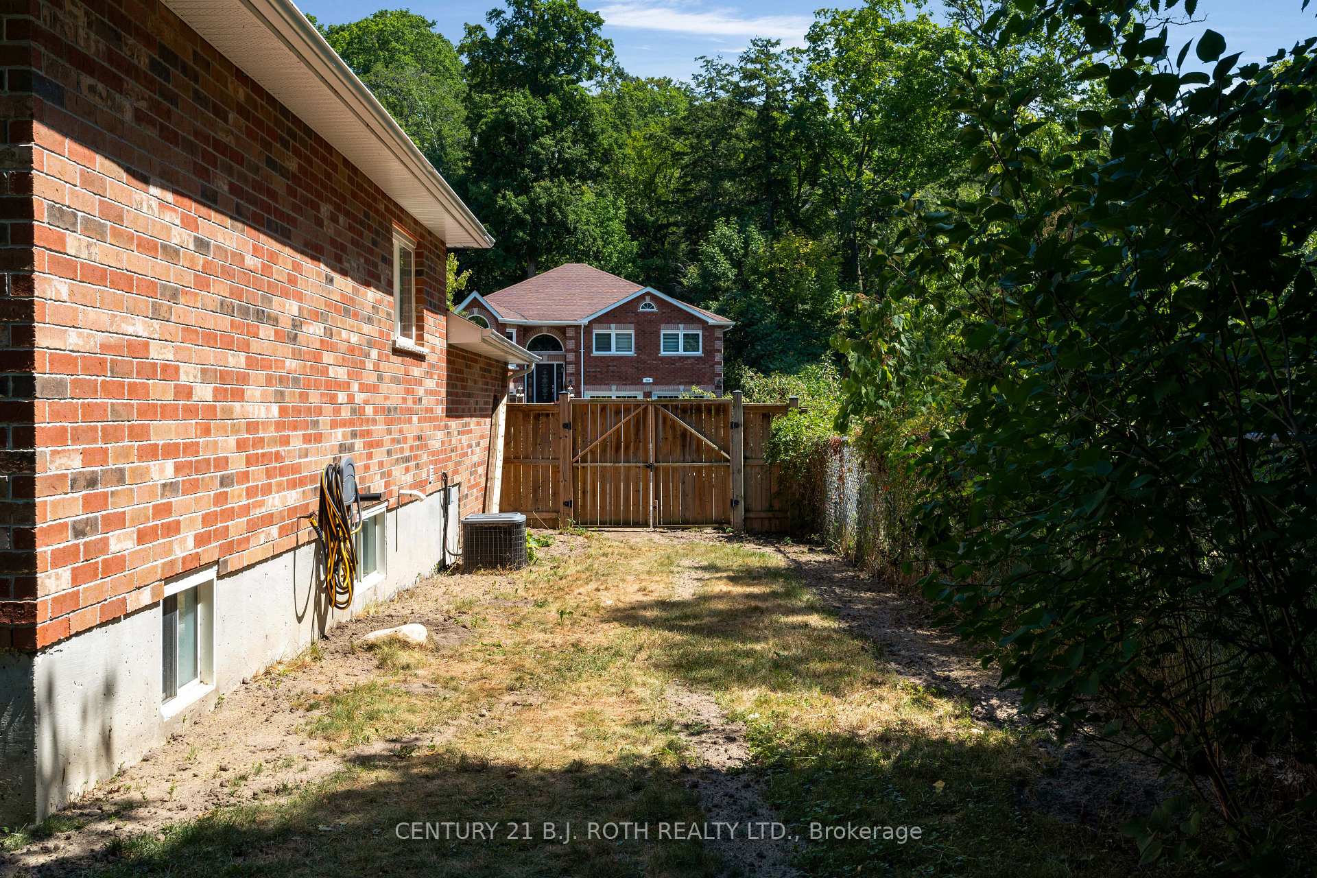 Photo 39 of 156 Cumming Drive, Barrie, Ardagh — HOMEH