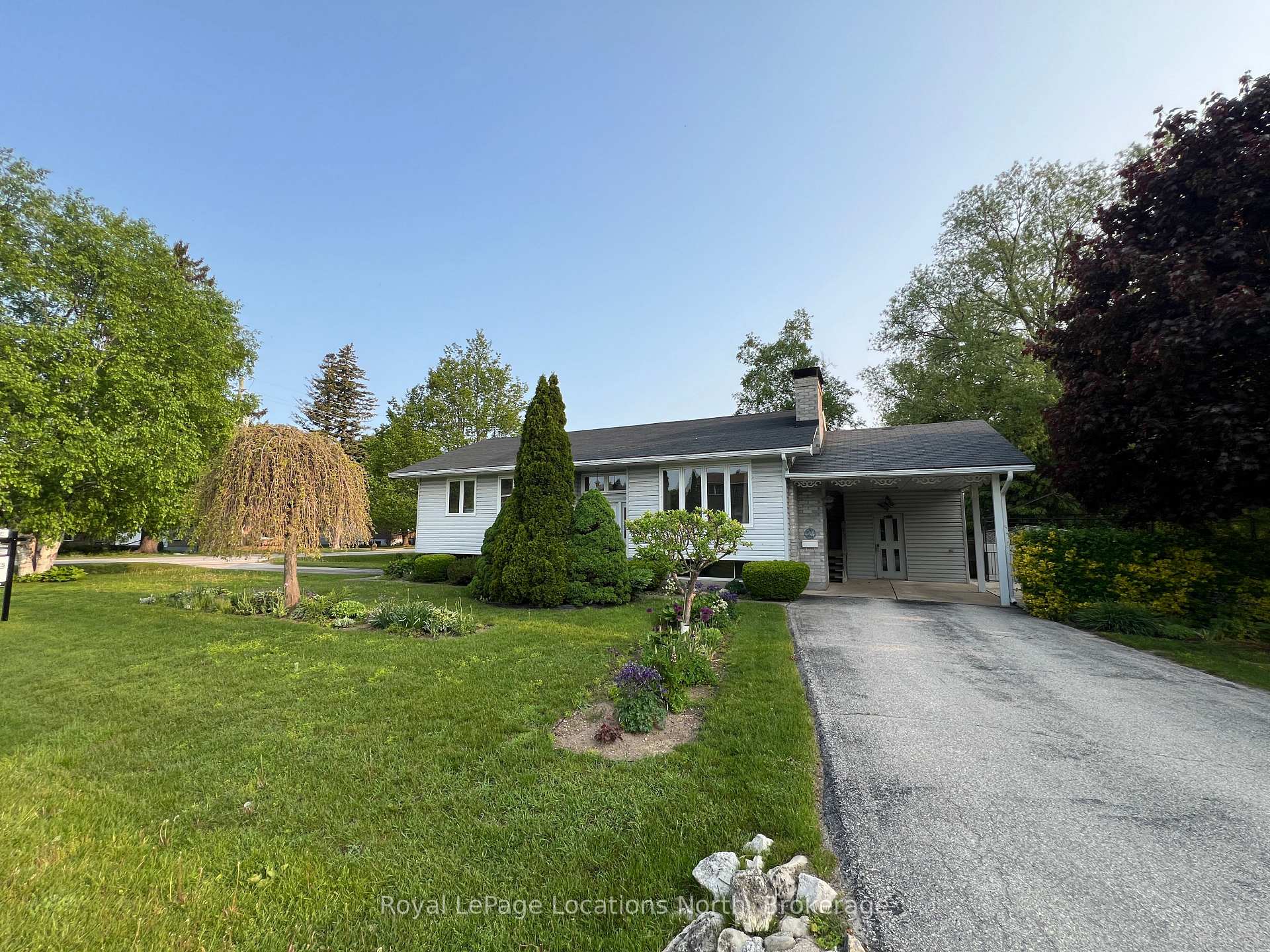 Photo 1 of 211 Seventh Street, Collingwood — HOMEH