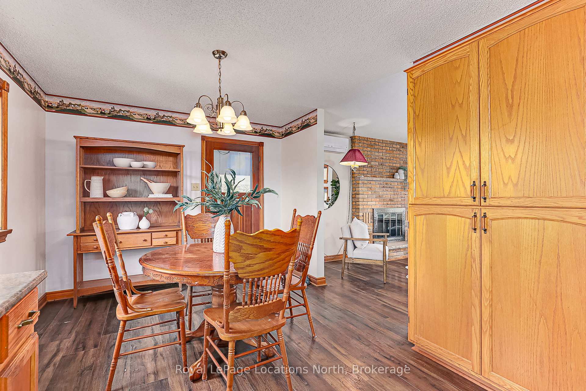 Photo 11 of 211 Seventh Street, Collingwood — HOMEH