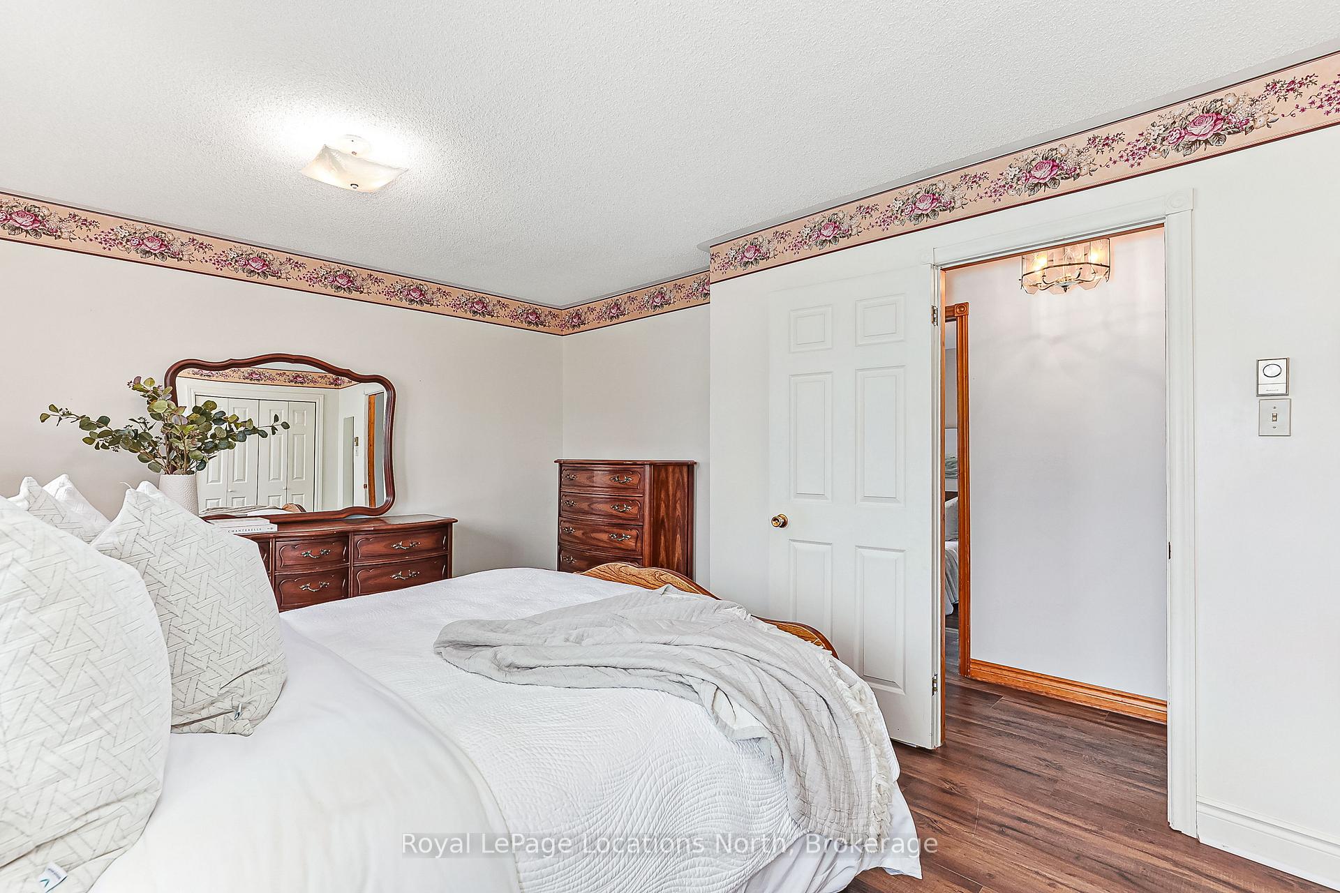 Photo 15 of 211 Seventh Street, Collingwood — HOMEH