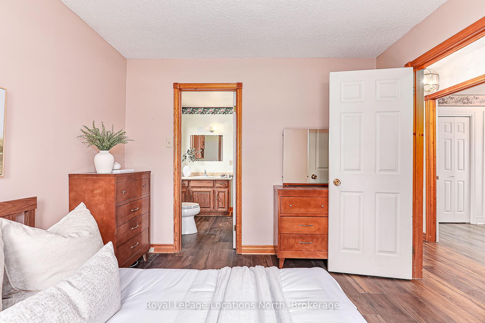 Photo 13 of 211 Seventh Street, Collingwood — HOMEH